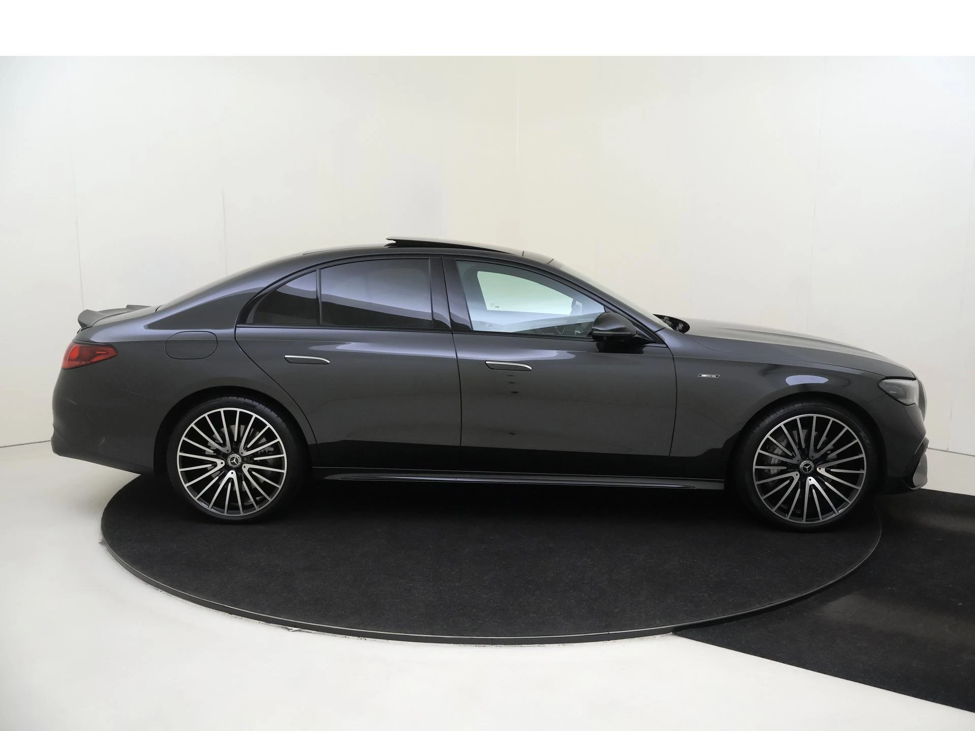 Mercedes-Benz E-Klasse 300 e AMG-Line