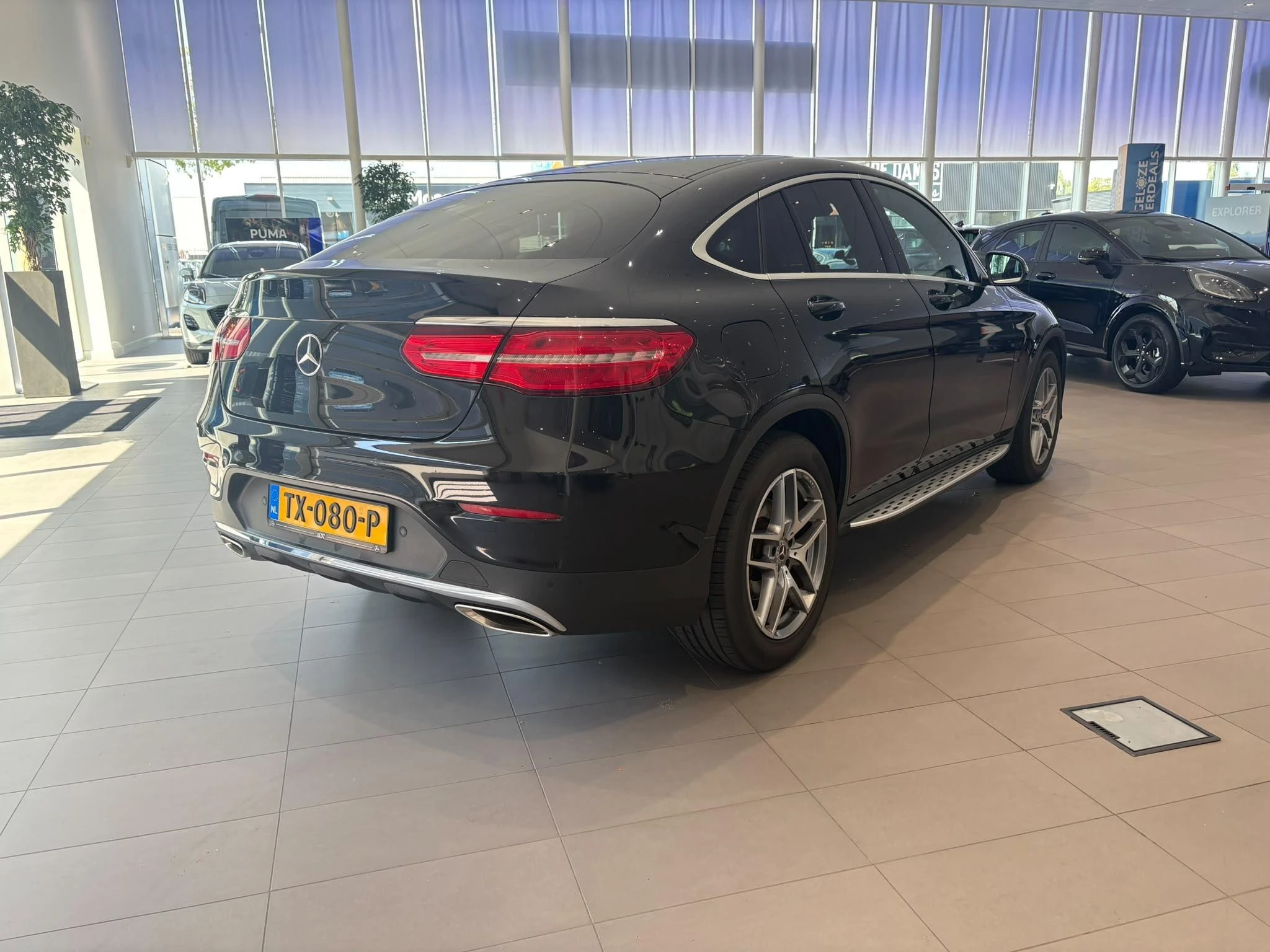 Mercedes-Benz-GLC-image-4