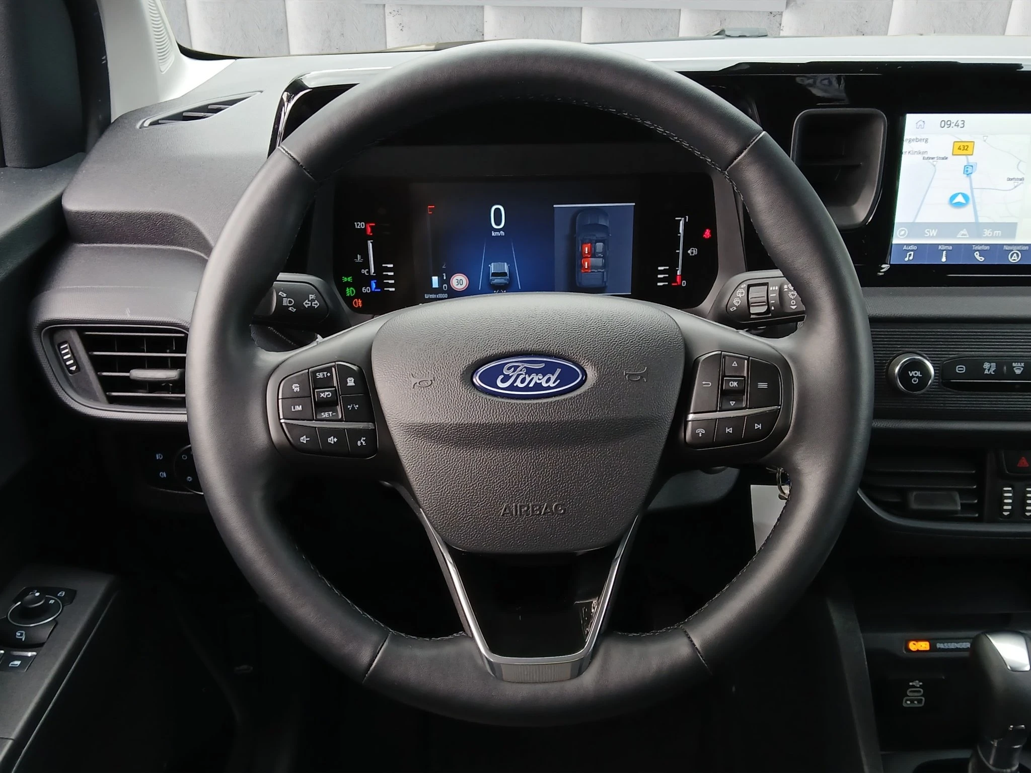 Ford-Tourneo Courier-image-12