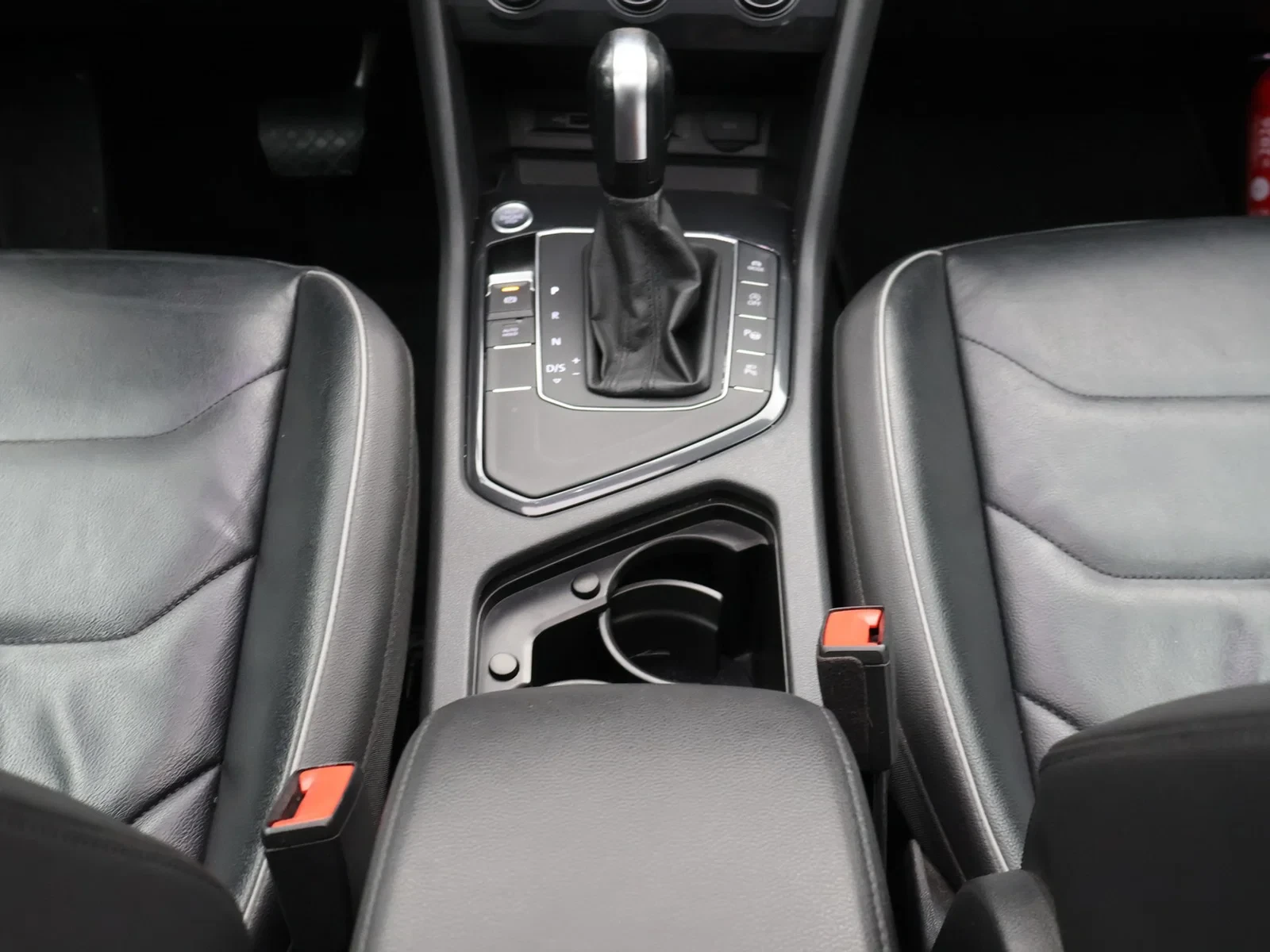 Volkswagen Tiguan Allspace Tiguan R-Line AllSpace Platinum 1.5TSI 150PK *AUTOMAAT*PANODAK*TREKHAAK*360° CAMERA*LEDER*ACC*APP-CONNECT*