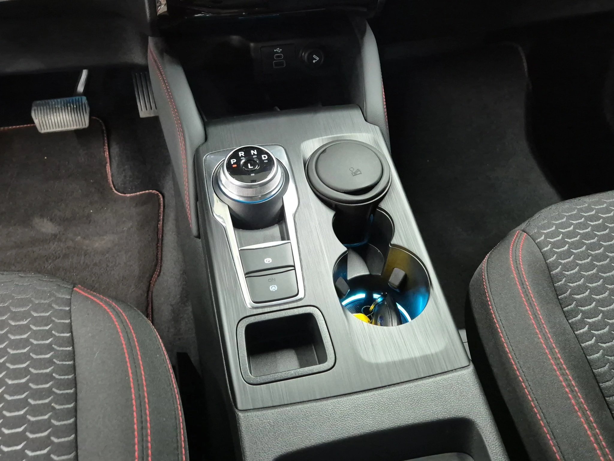 Ford-Kuga-image-13
