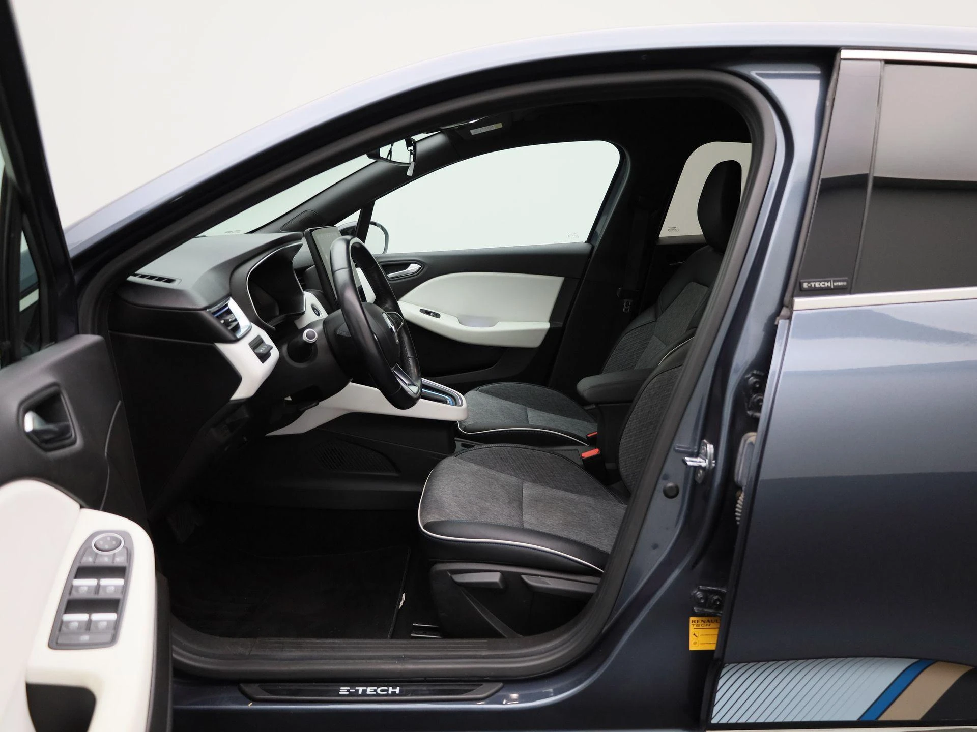 Renault-Clio-image-8