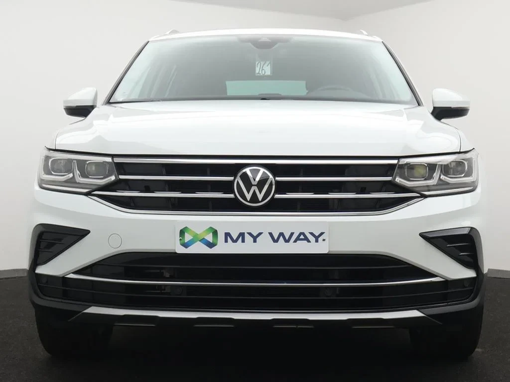 Volkswagen-Tiguan-image-25