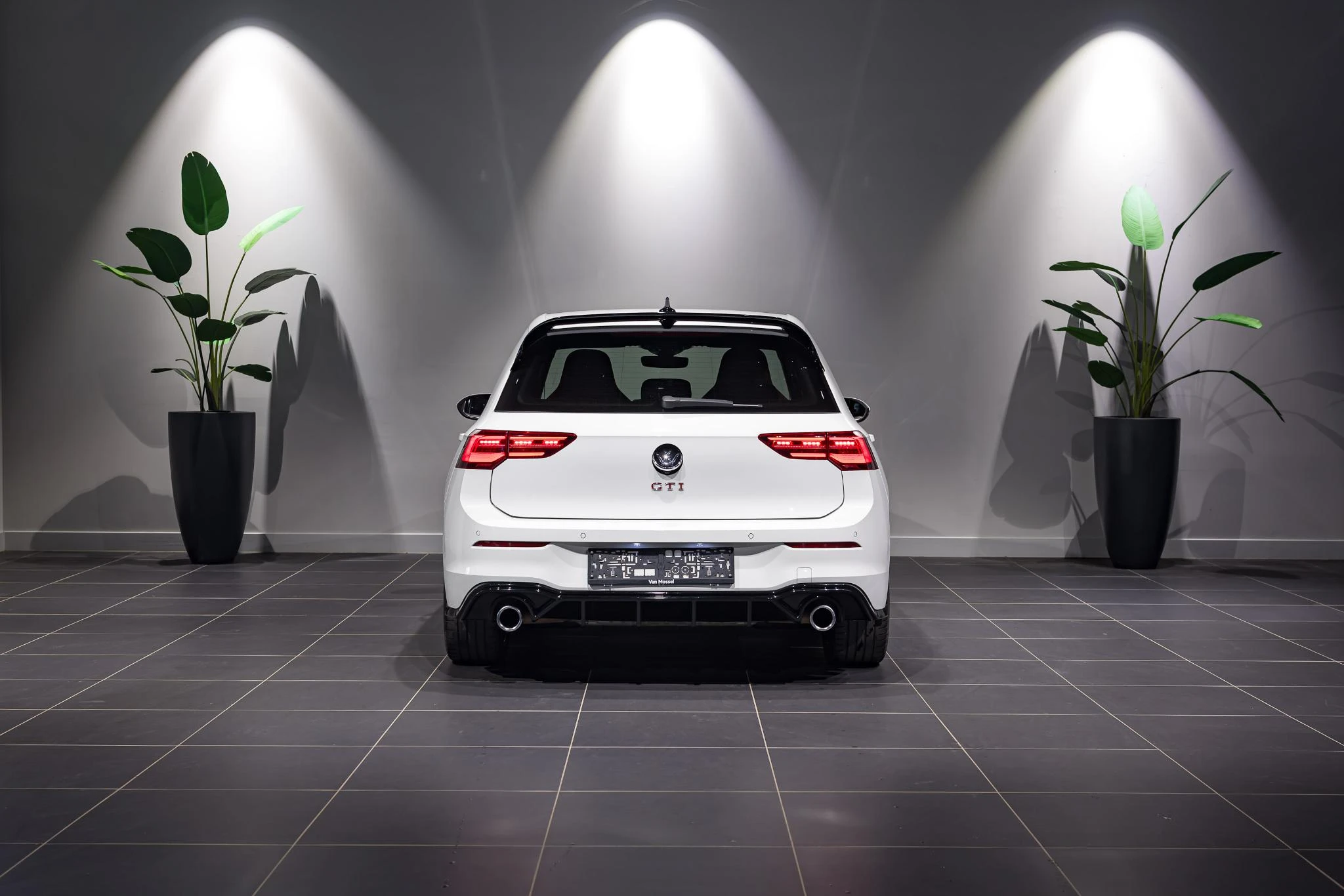 Volkswagen-Golf-image-4