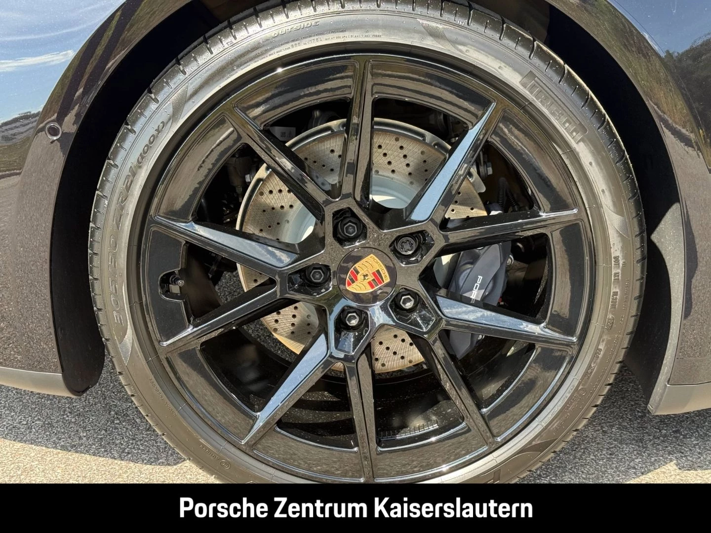 Porsche 911 992 Carrera Cabrio Liftsystem-VA Sportabgas carrera