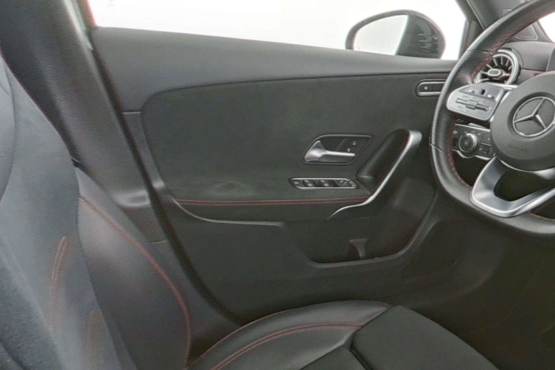 Mercedes-Benz-Classe A-image-15