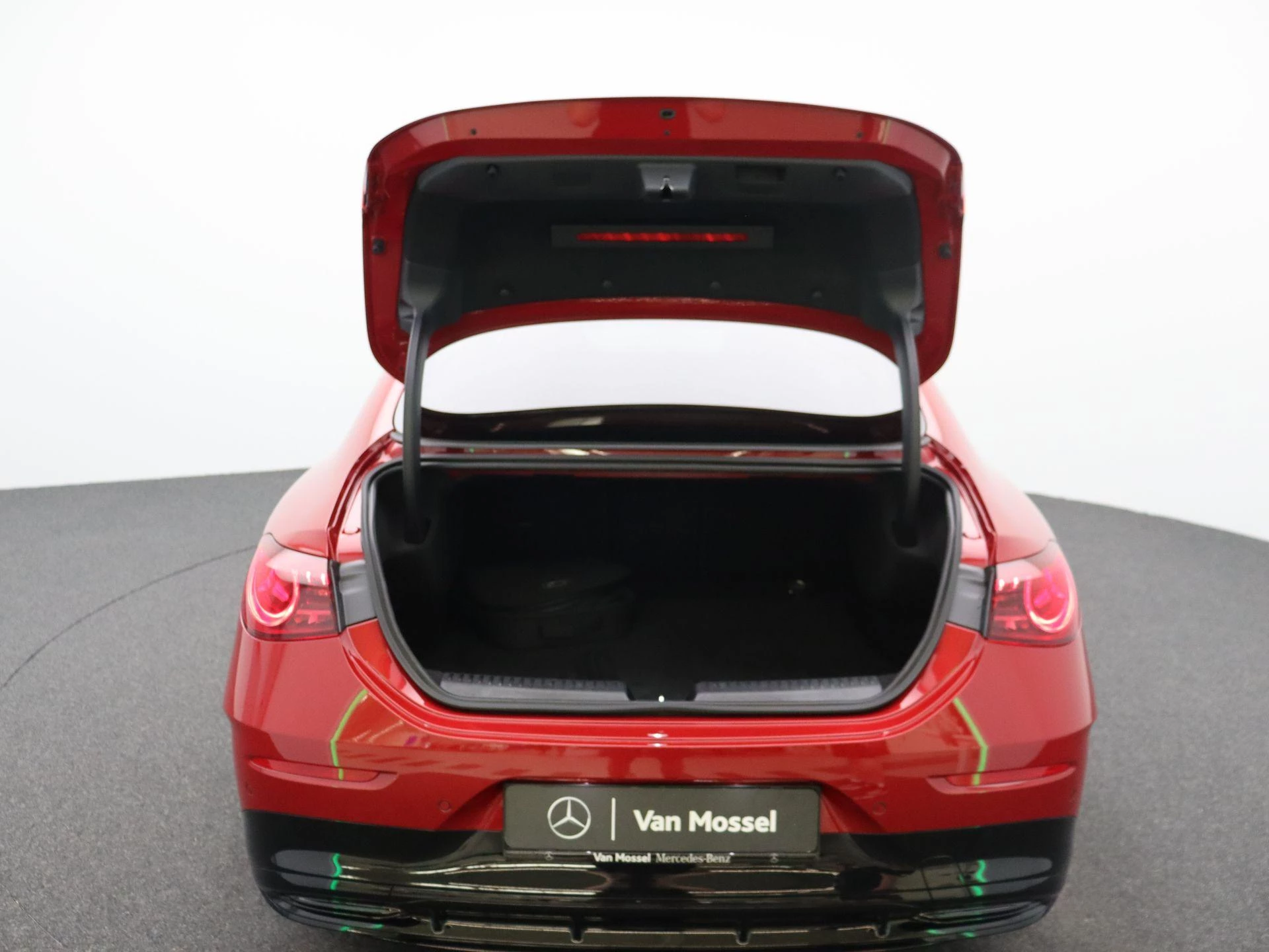 Mercedes-Benz CLA 250+ Sport Edition + MULTIBEAM LED + PANO +