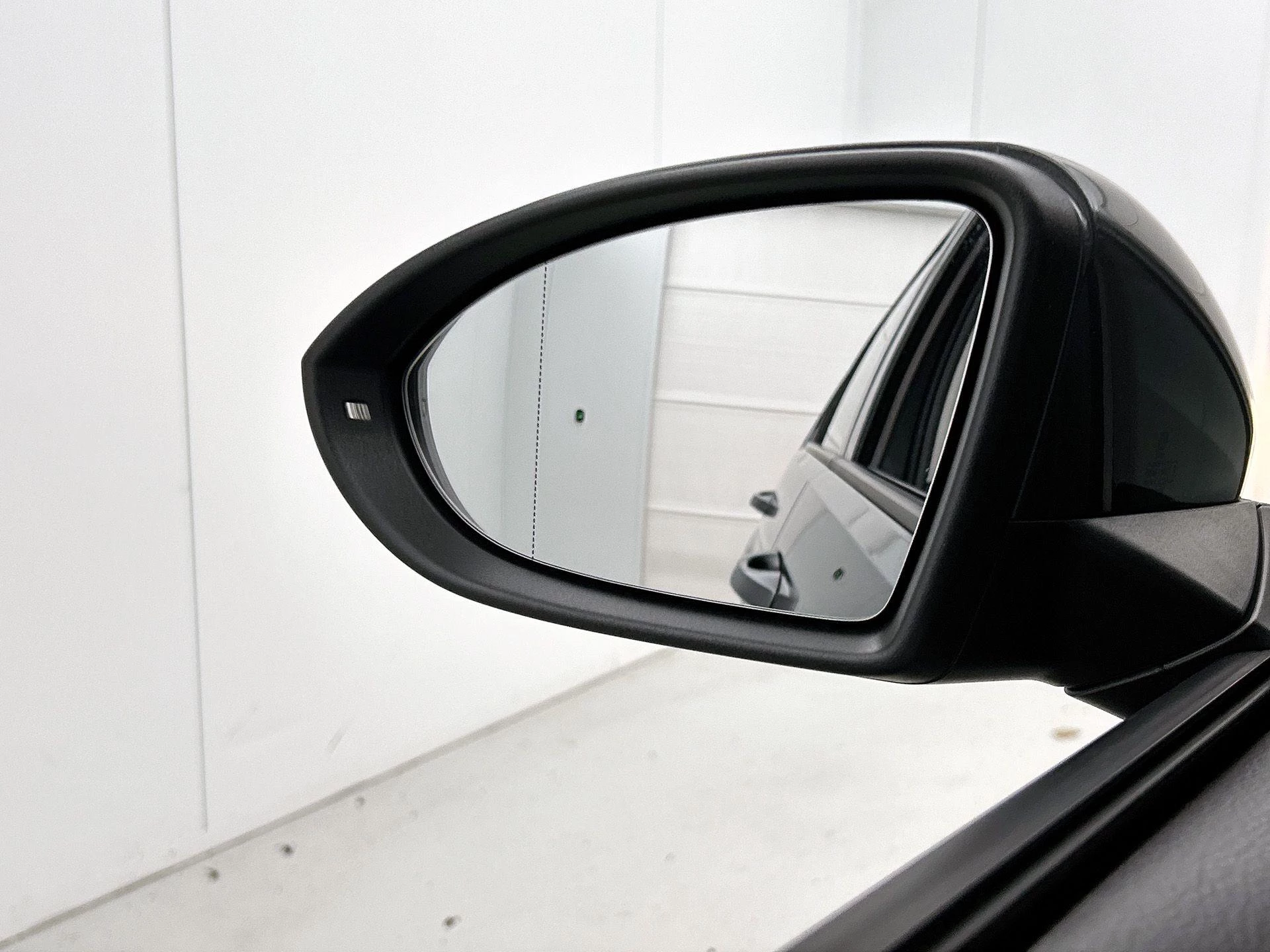 Volkswagen-Golf-image-21