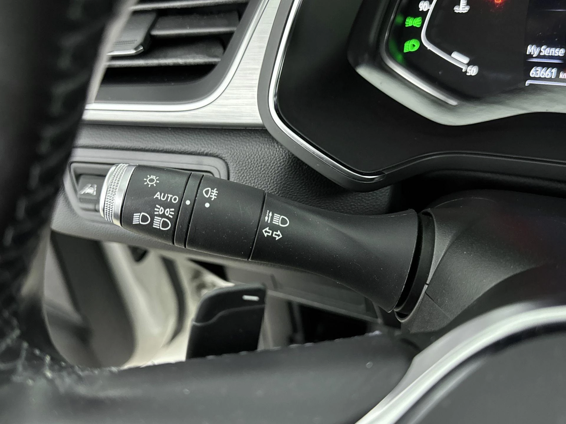 Renault-Captur-image-27