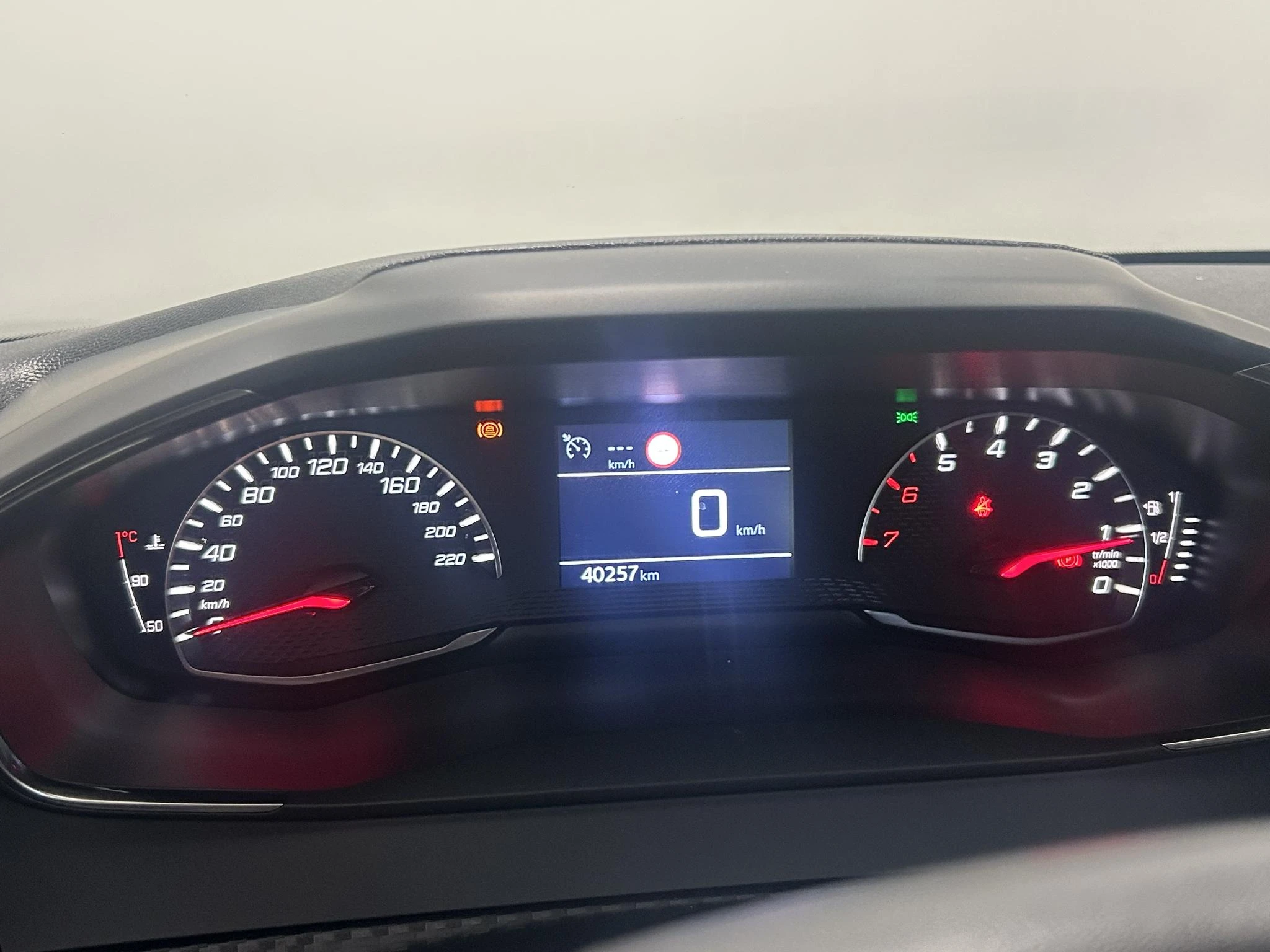 Peugeot-208-image-8