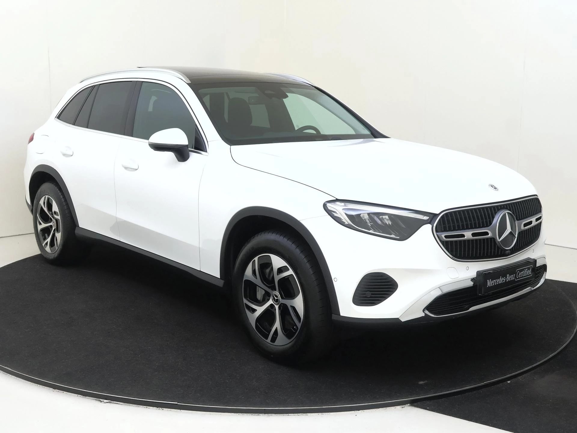 Mercedes-Benz GLC 300e 4MATIC Luxury Line