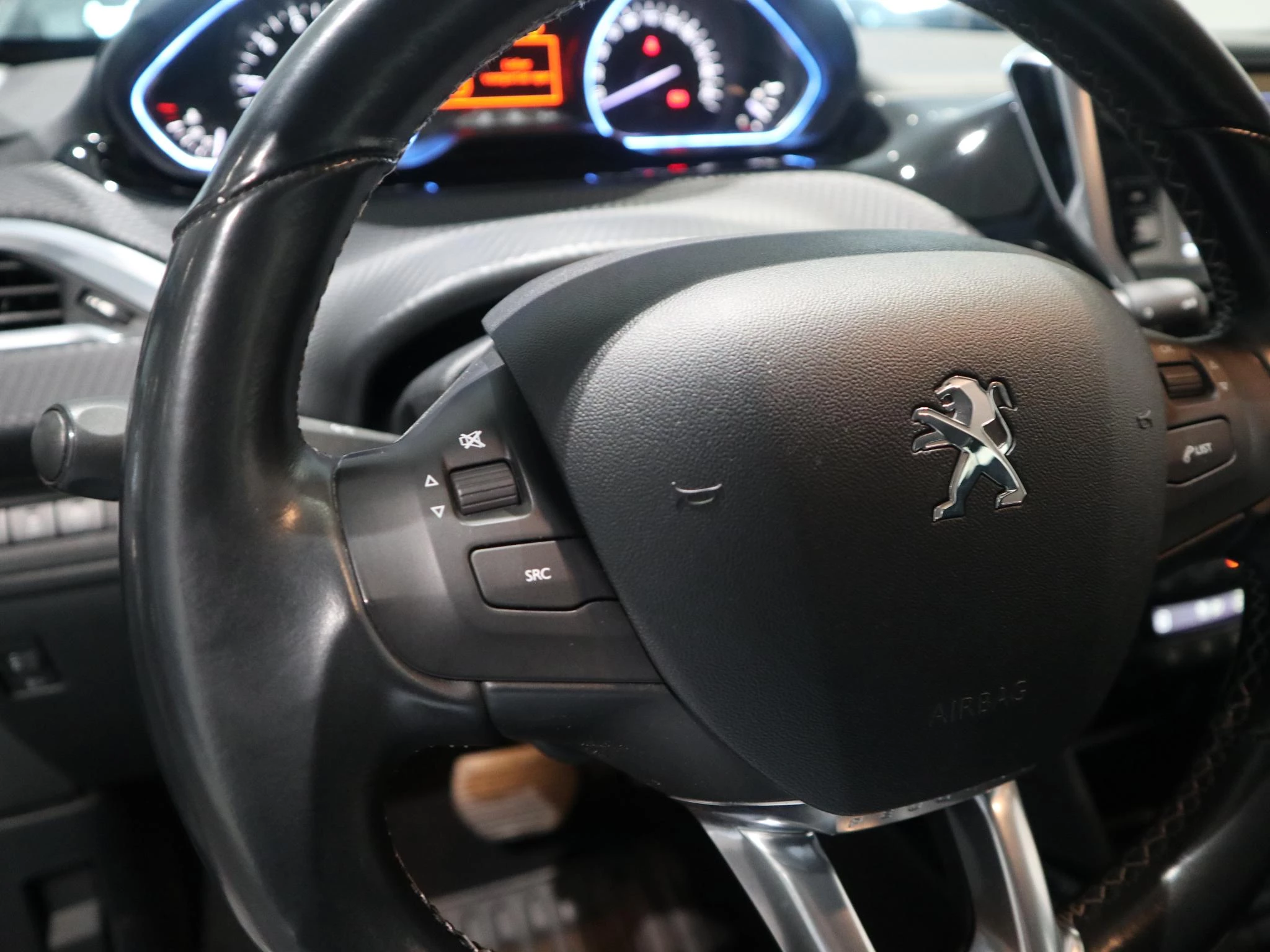 Peugeot-2008-image-12