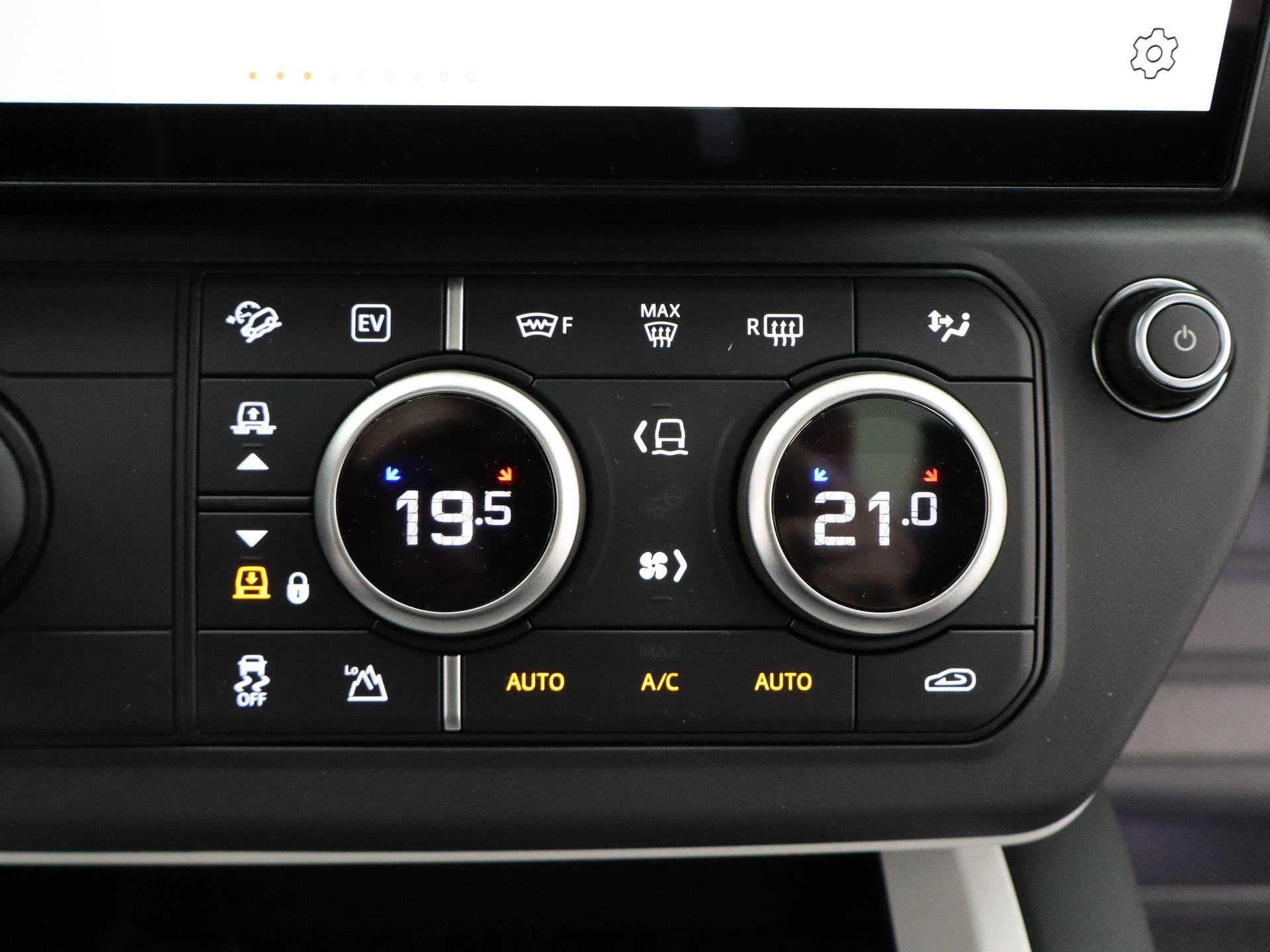 Land Rover-Defender-image-22