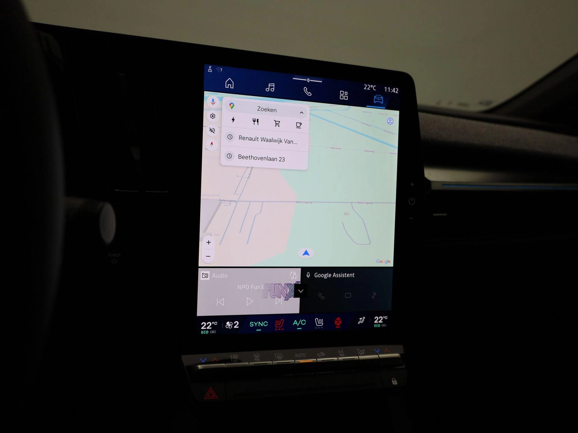 Renault-Megane E-Tech-image-15