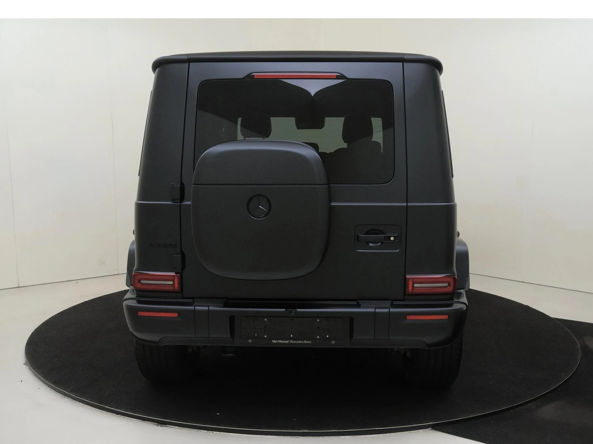 Mercedes-Benz-G-Klasse-image-6