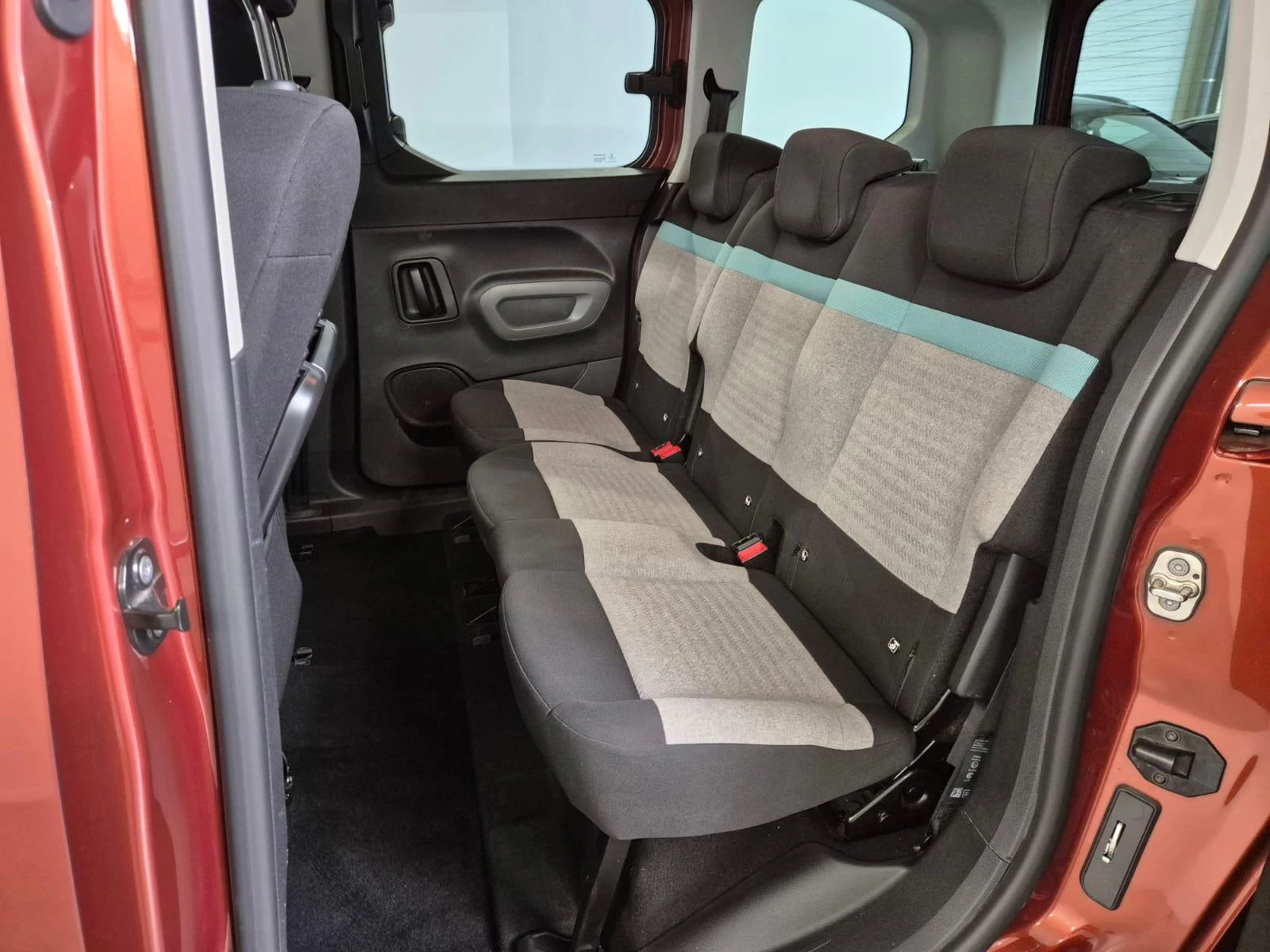 Citroën Berlingo Maat M 1.2 PureTech 110 S&S MAN6 FEEL