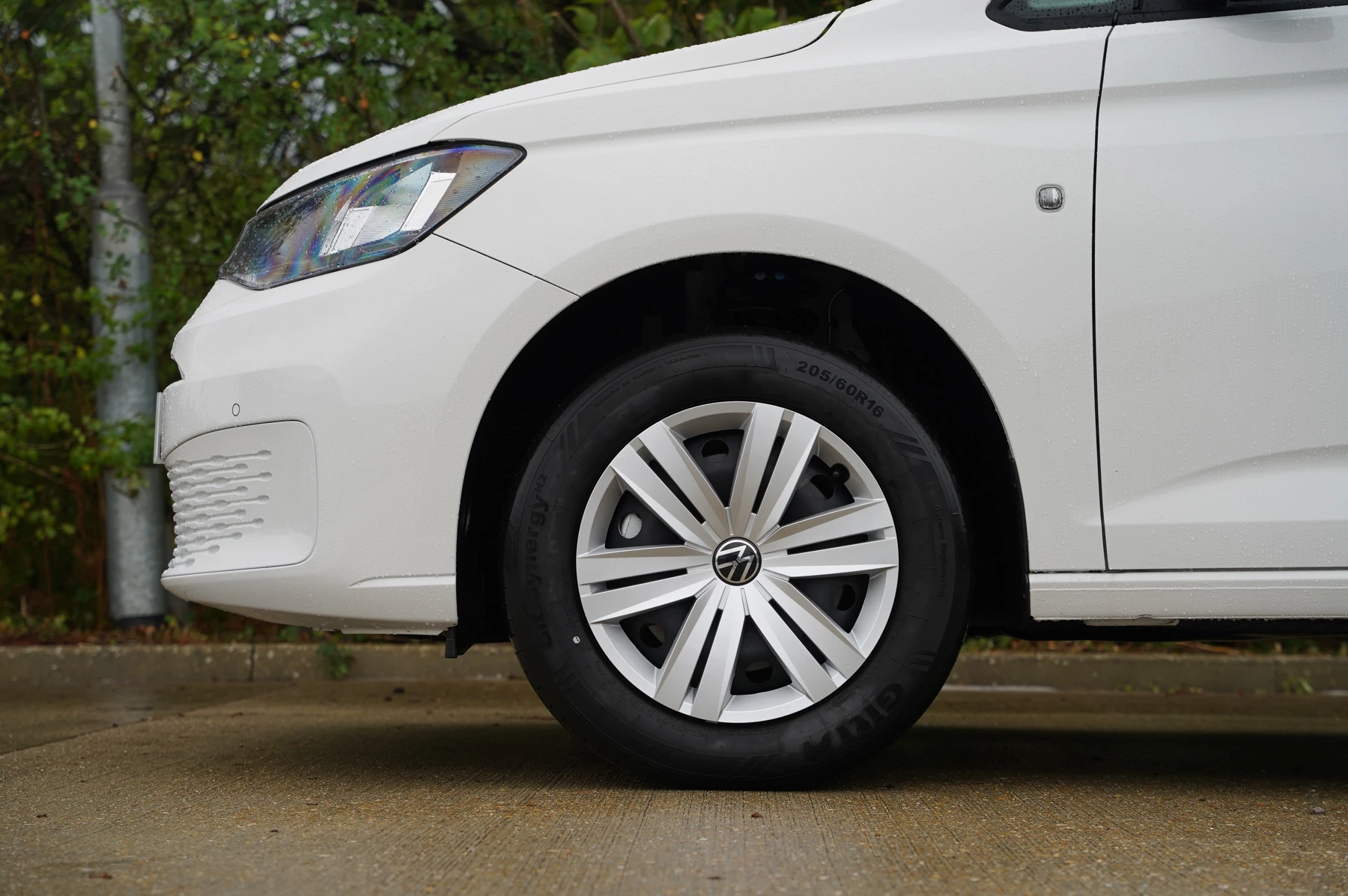 Volkswagen-Caddy-image-4