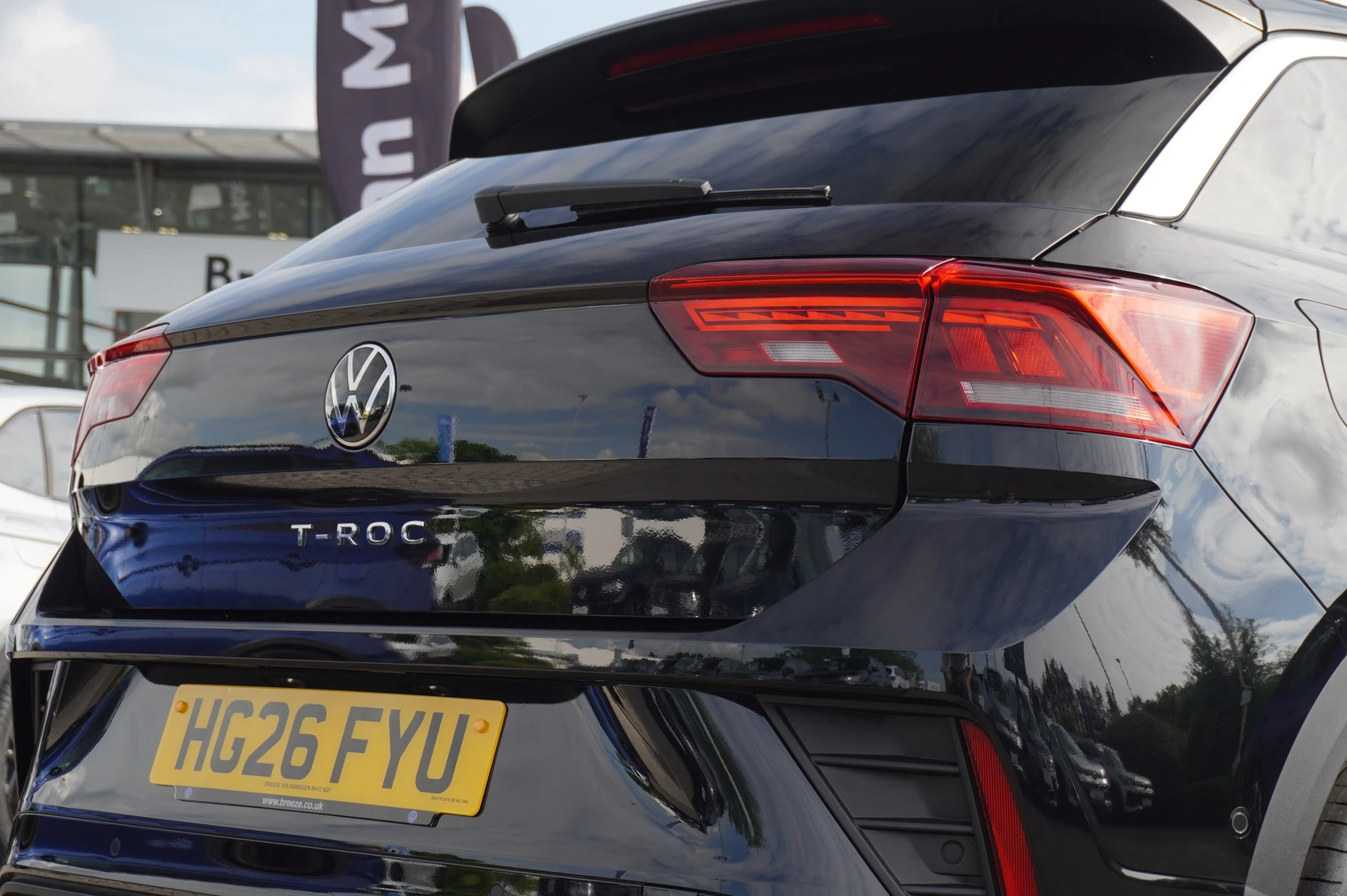 Volkswagen-T-Roc-image-24