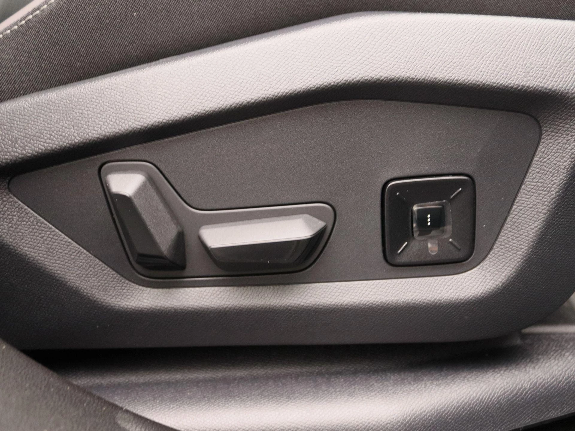 Jeep Compass 1.2 e-Hybrid First Edition
