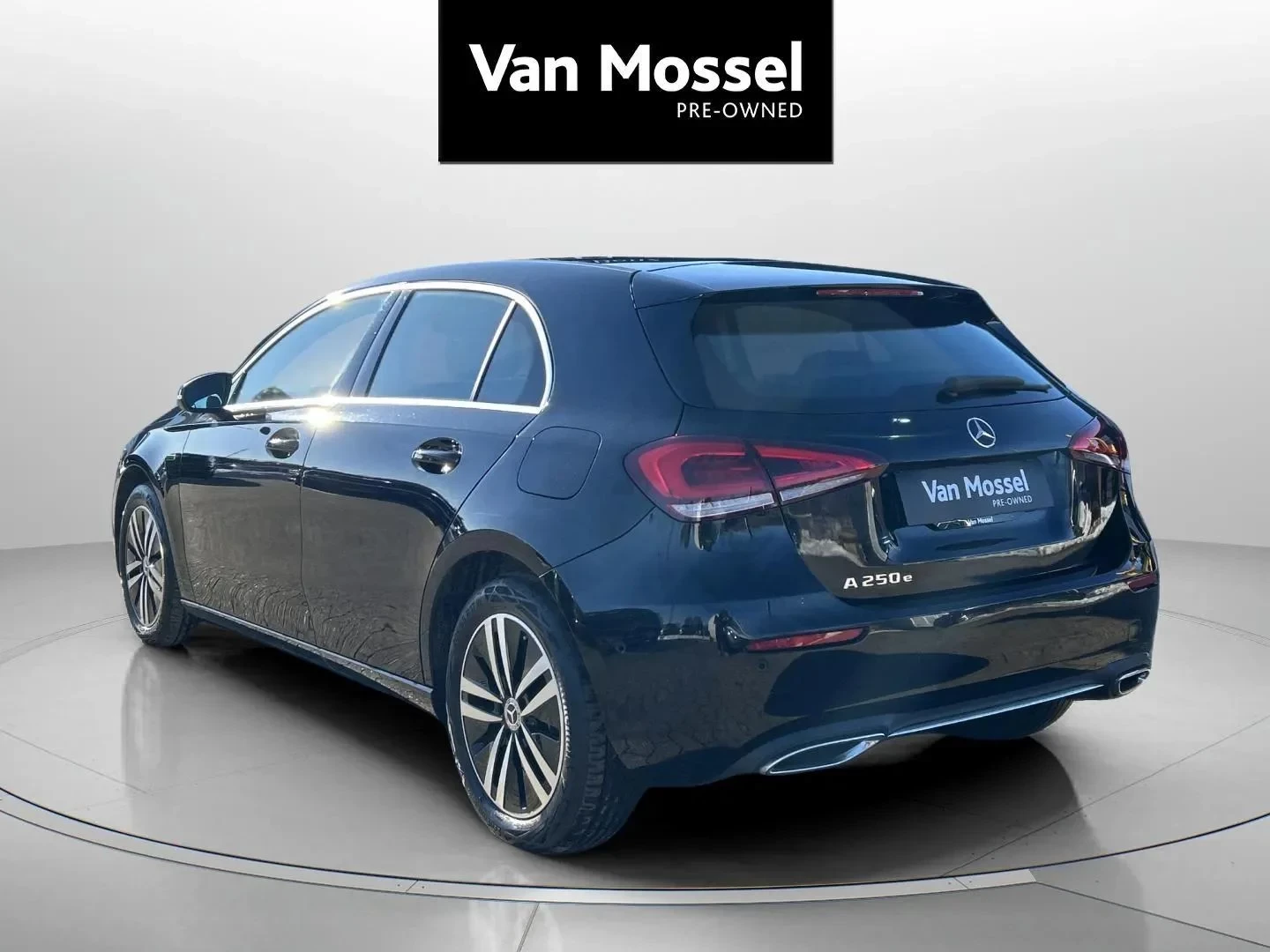 Mercedes-Benz-A-Klasse-image-6