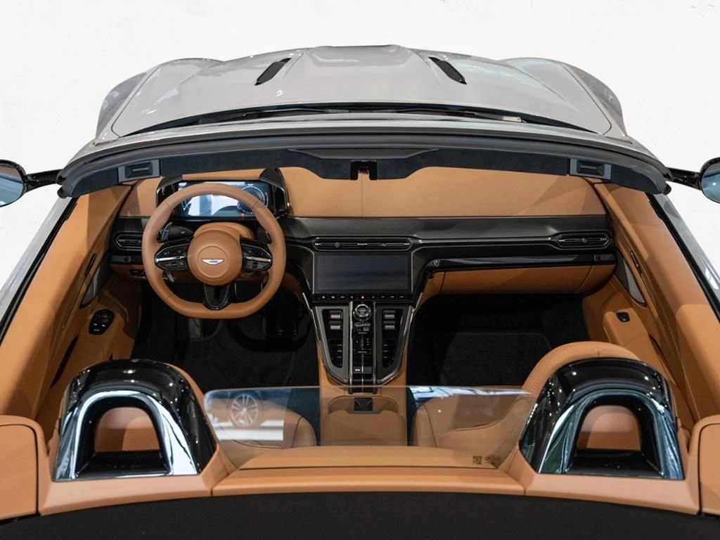 Aston Martin-V8 Vantage-image-28