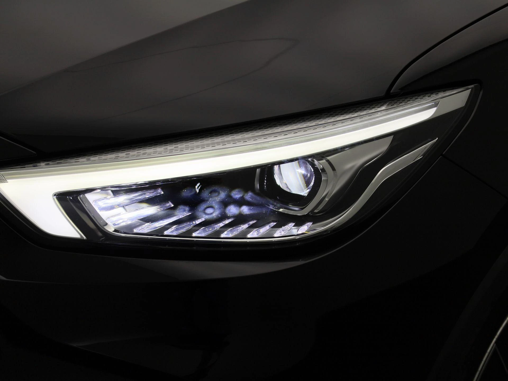 MG-ZS EV-image-13