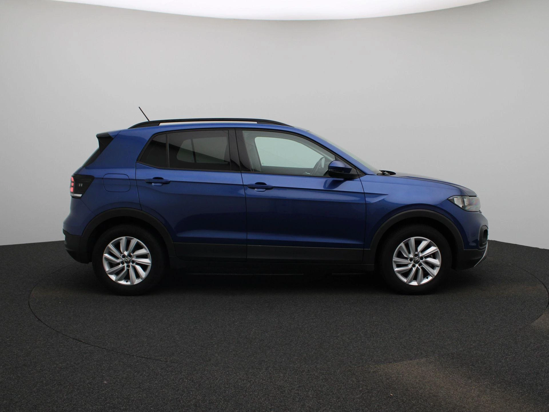 Volkswagen-T-Cross-image-5