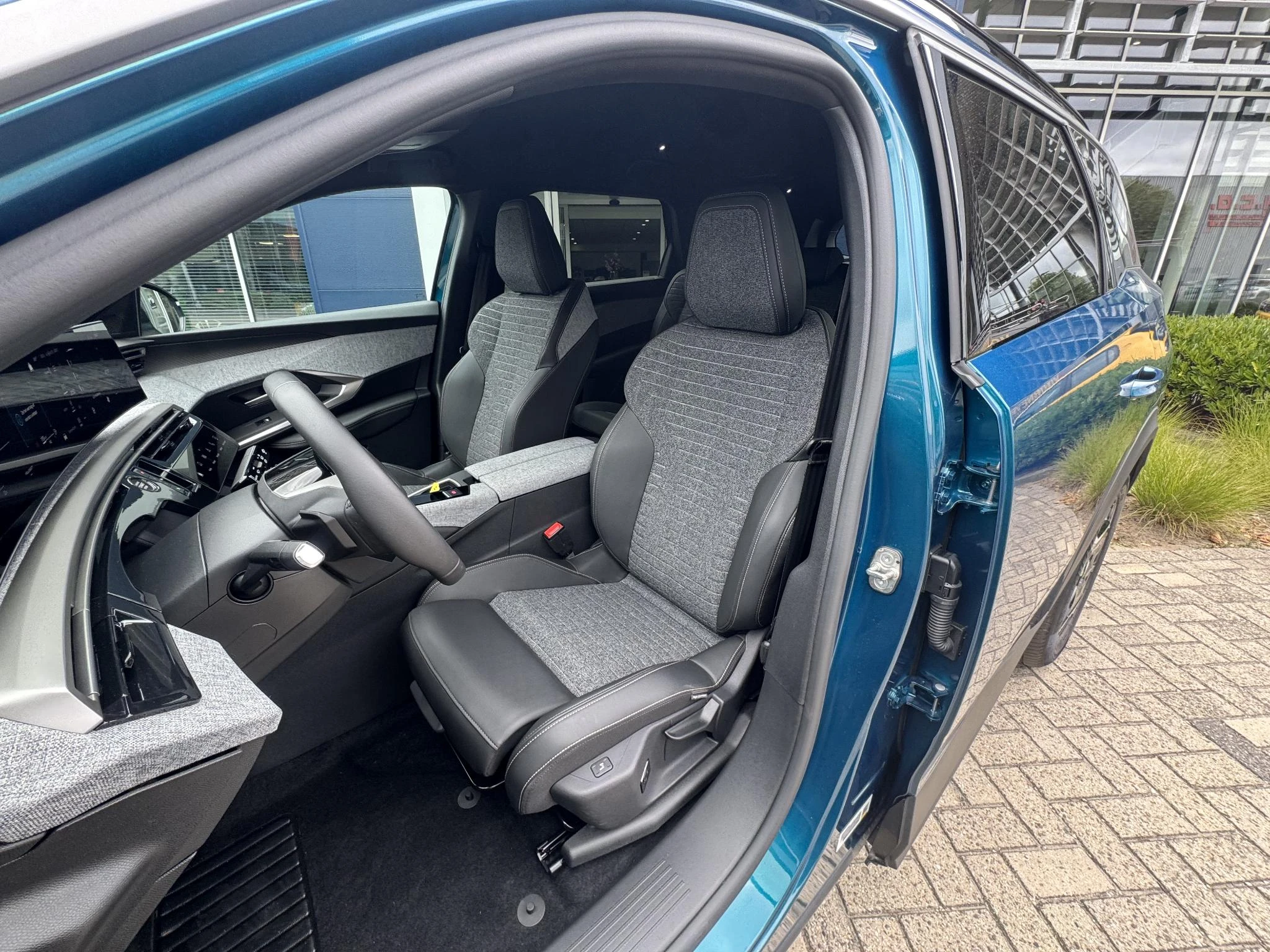 Peugeot 5008 1.6 Plug-in Hybrid 195 Allure 7p