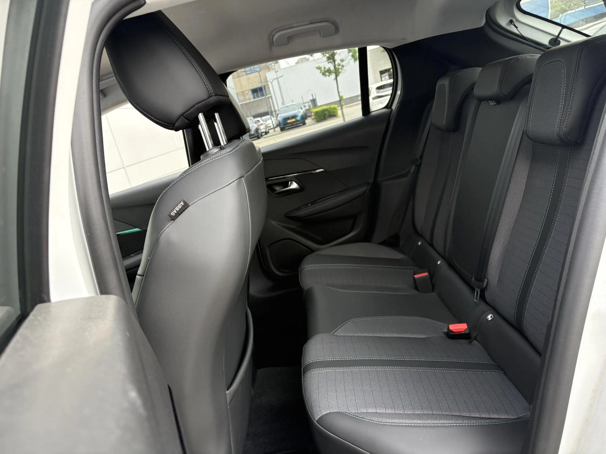 Peugeot 208 1.2 PureTech Blue Lease Allure