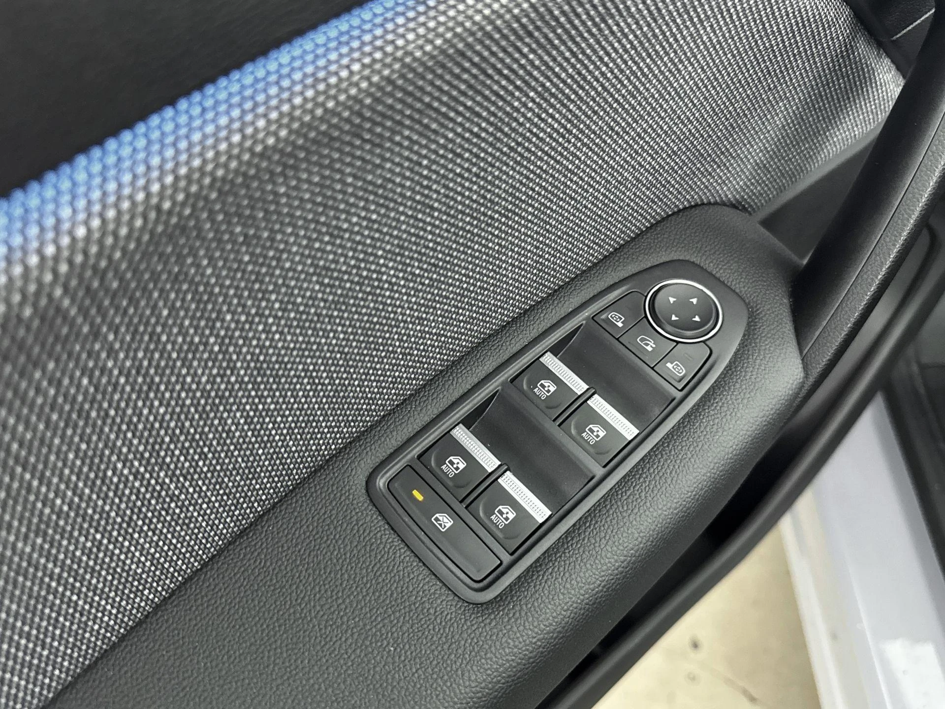 Renault-Captur-image-12