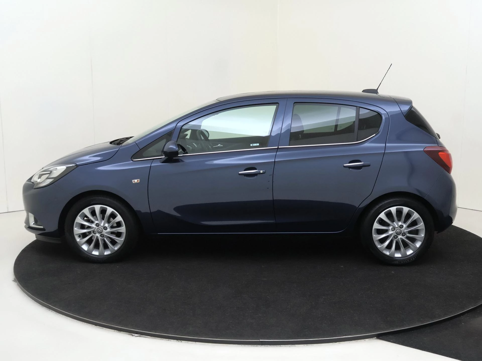 Opel-Corsa-image-7