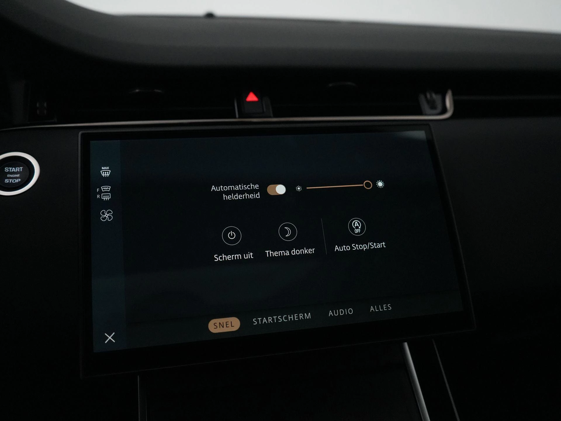 Land Rover-Range Rover Evoque-image-25