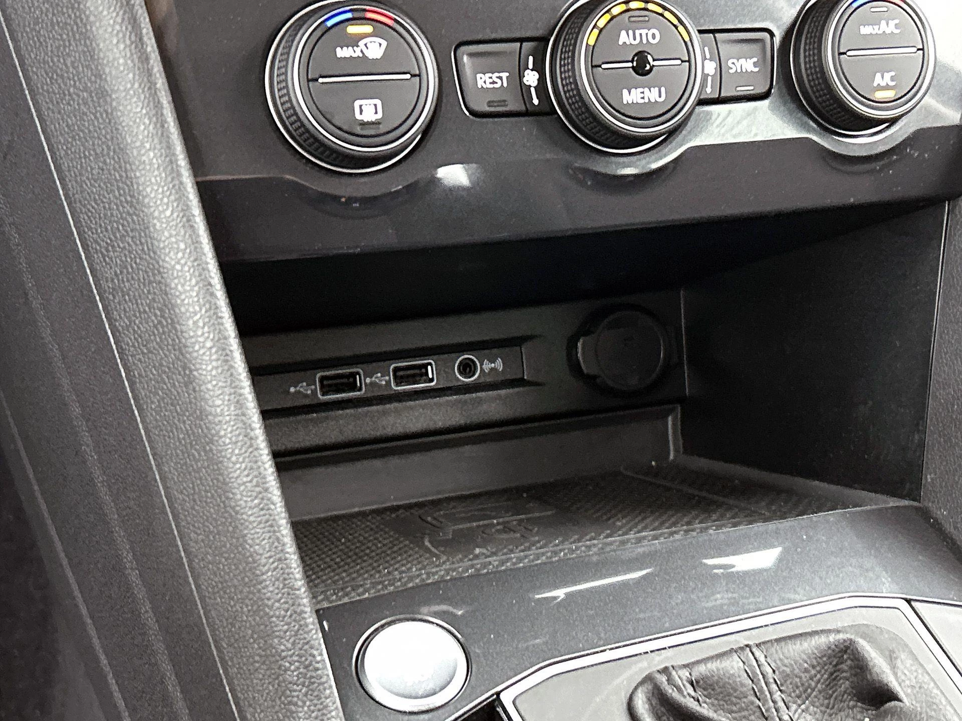 Volkswagen-Tiguan Allspace-image-35