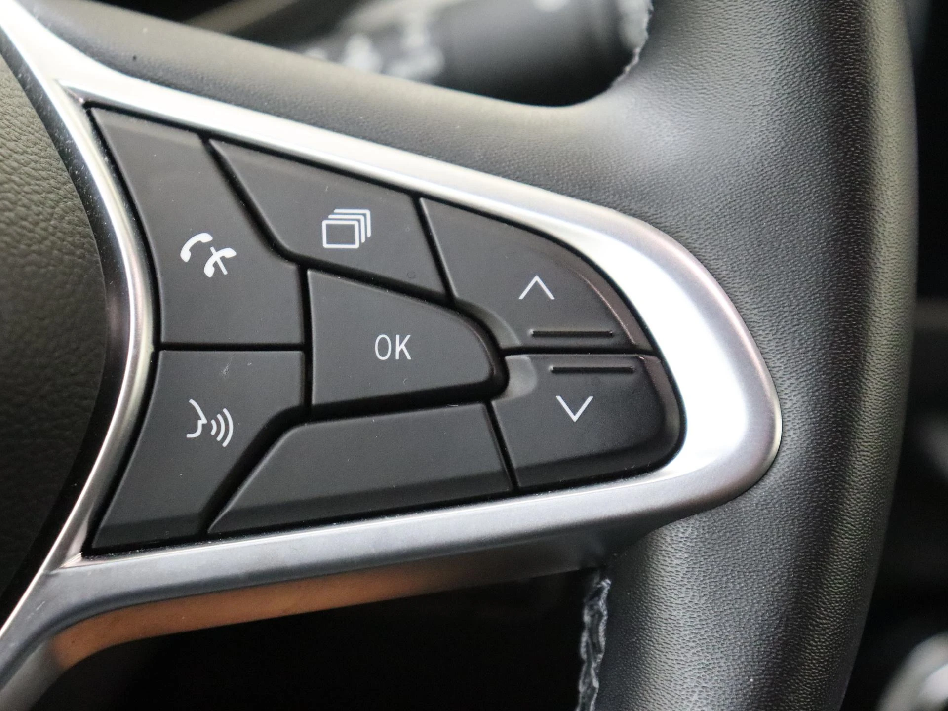 Renault-Clio-image-12