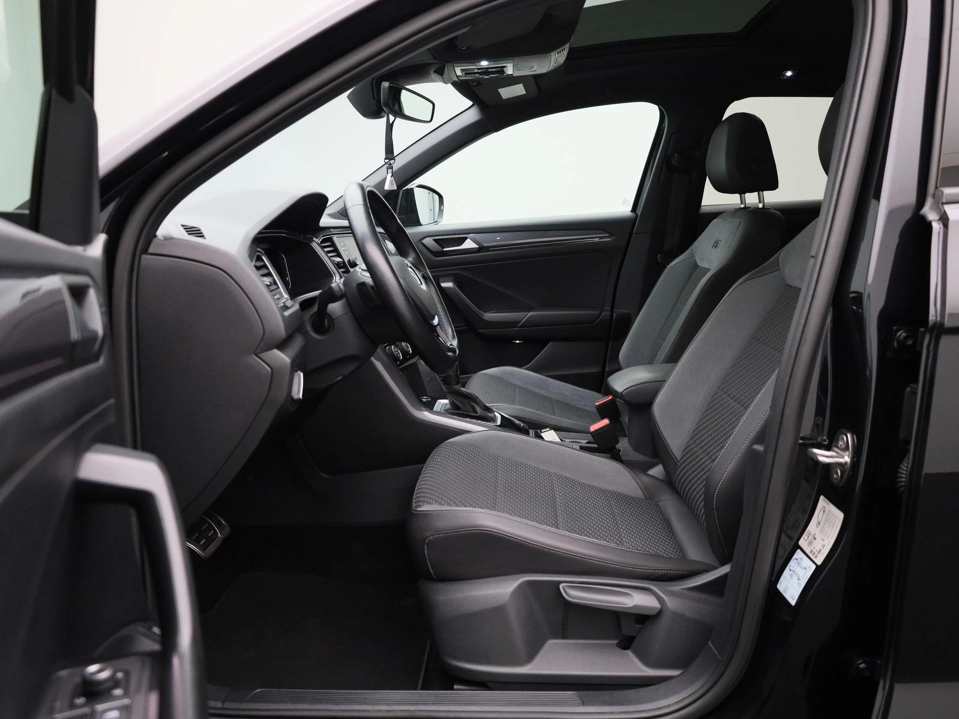 Volkswagen T-Roc 1.5 TSI Sport Business R