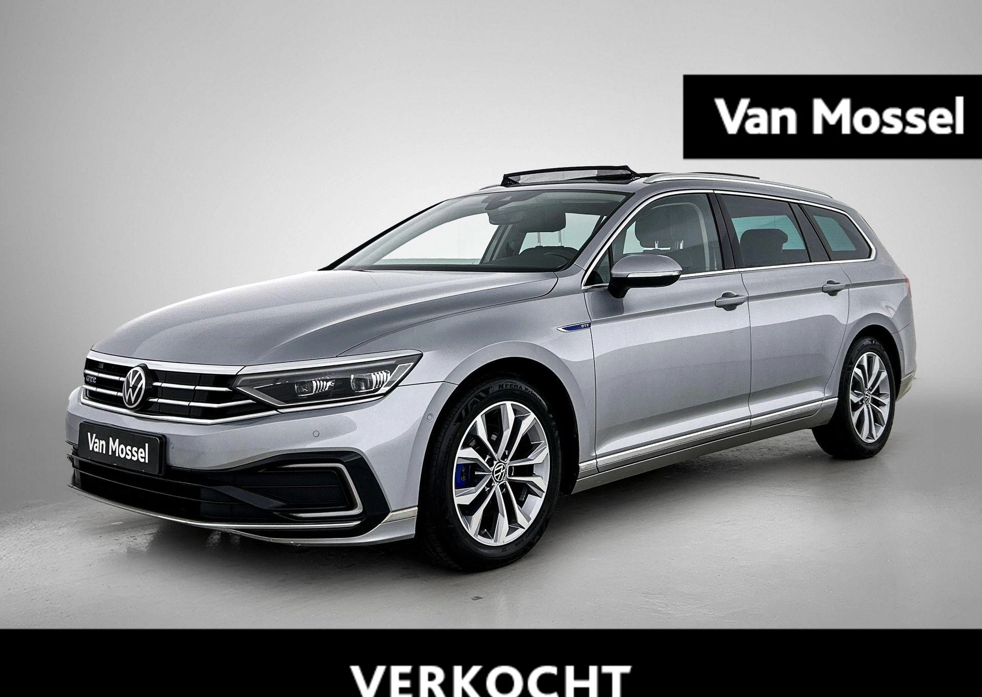 Volkswagen-Passat-image-0