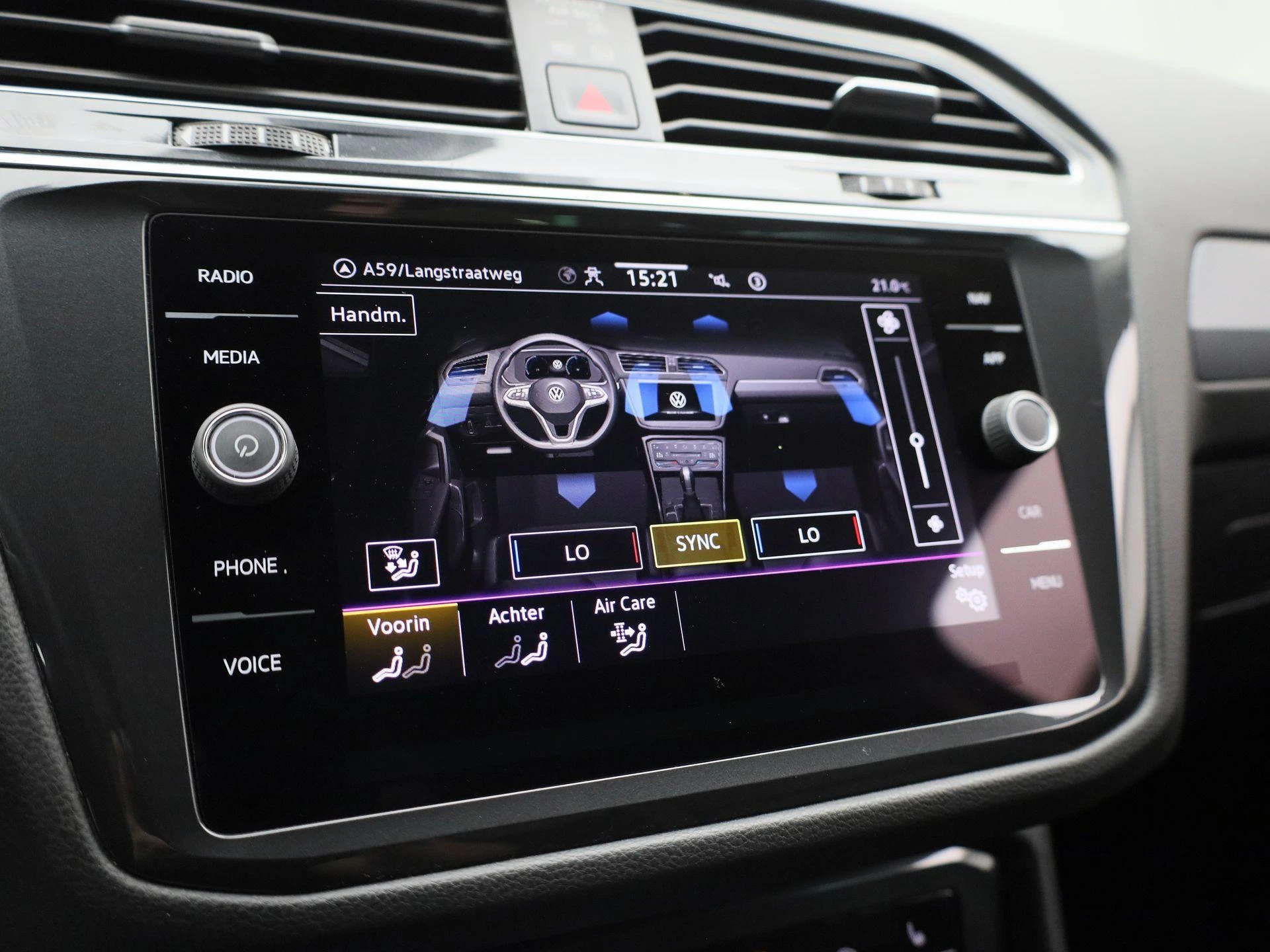 Volkswagen-Tiguan-image-26