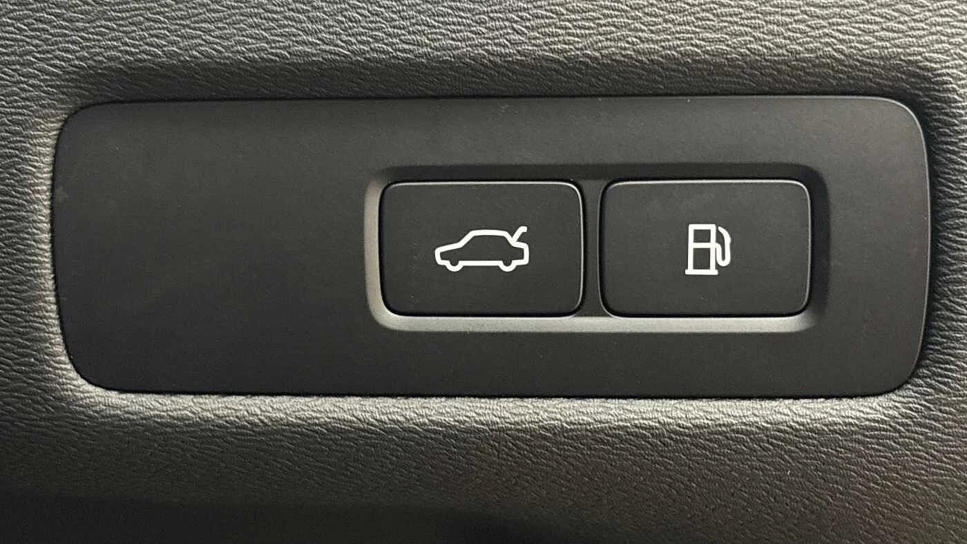 Volvo XC60 T6 AWD PHEV Recharge Black Edition Plus