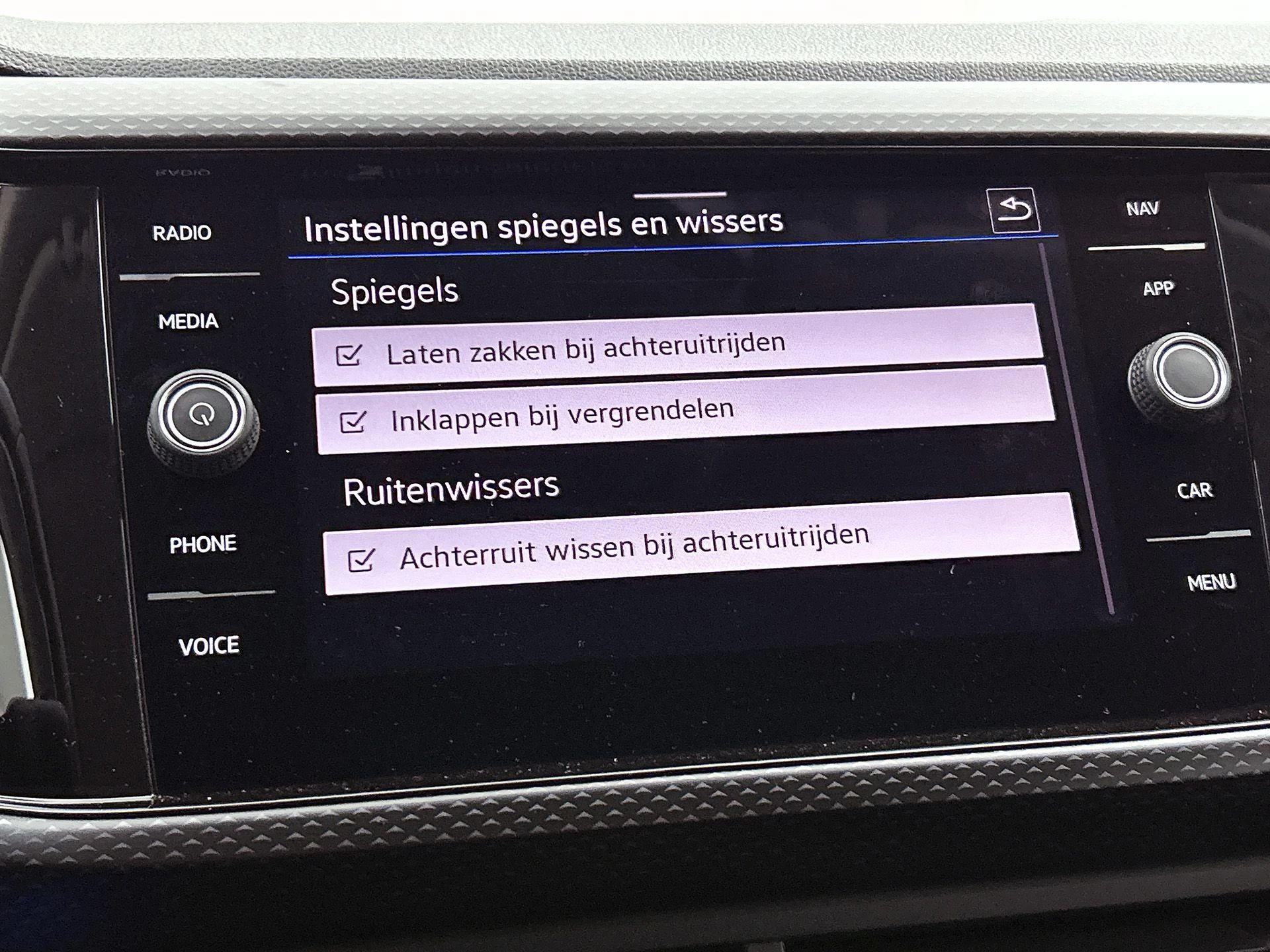 Volkswagen-T-Cross-image-14