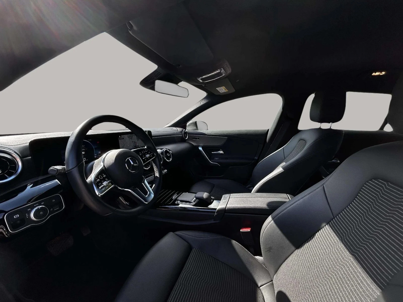 Mercedes-Benz-CLA-image-11