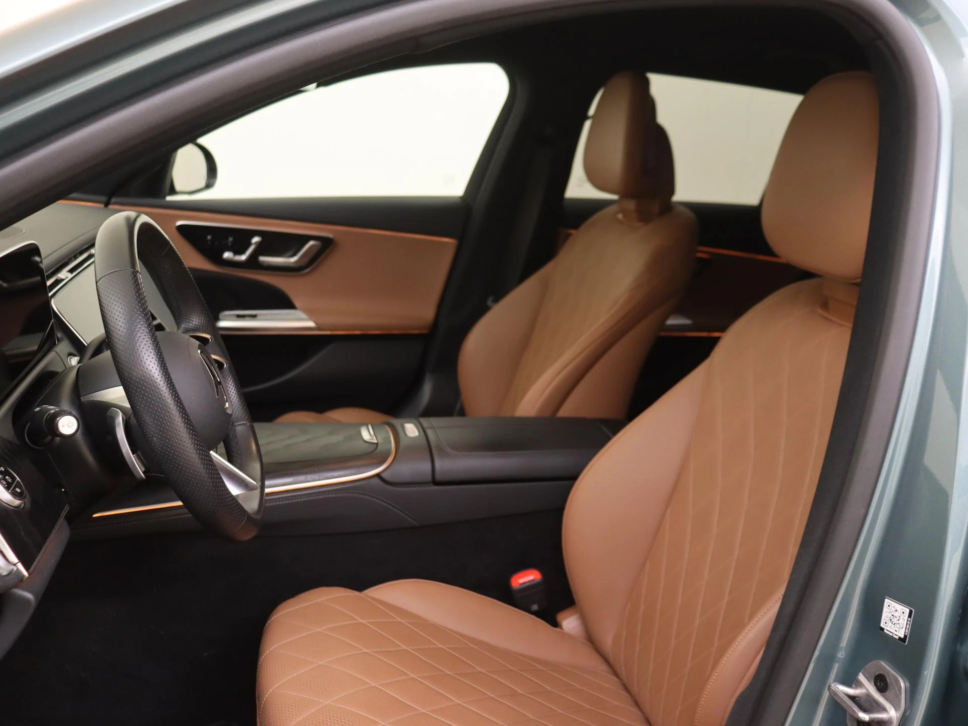 Mercedes-Benz-E-Klasse-image-10