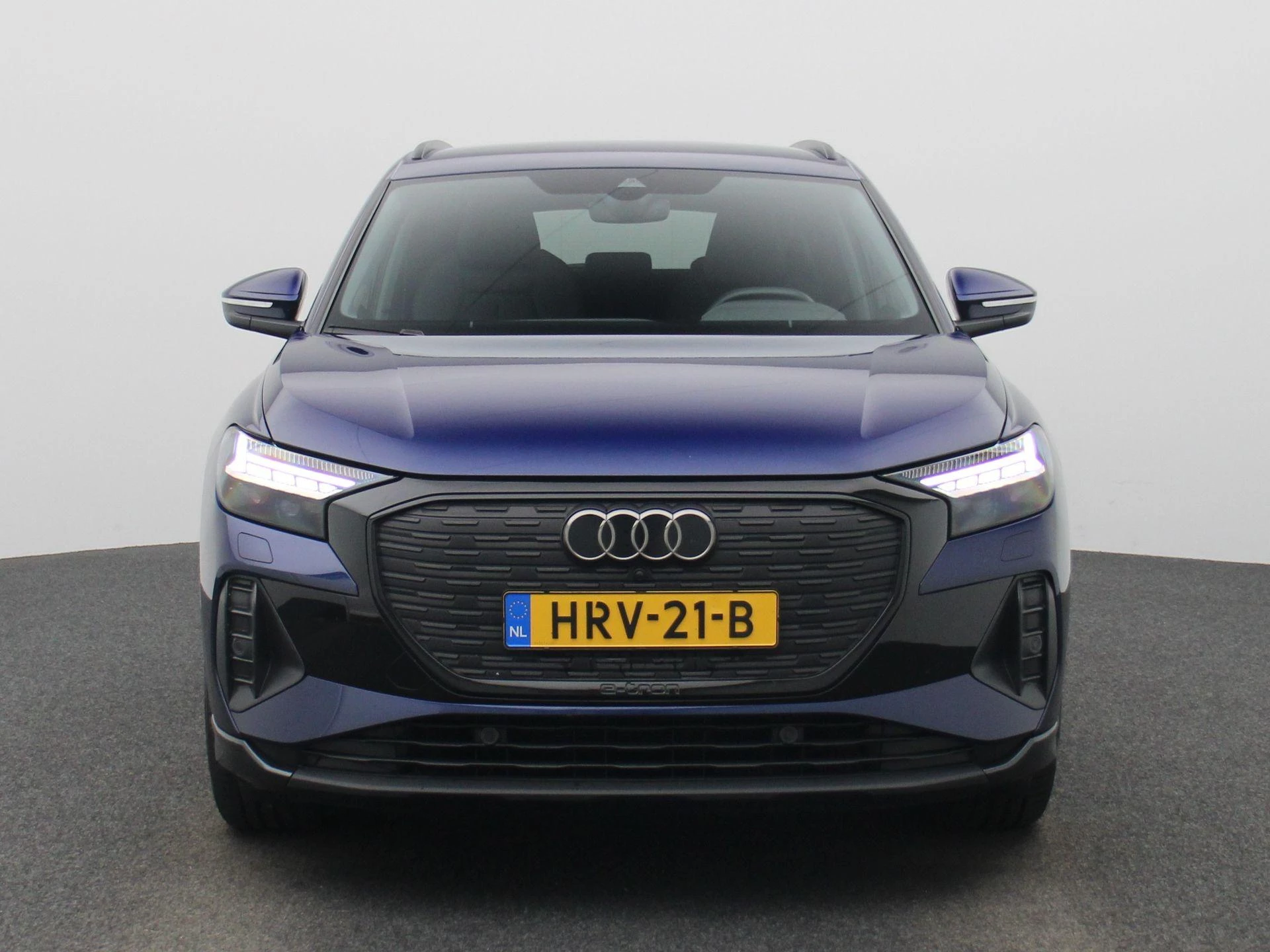 Audi-Q4 e-tron-image-1