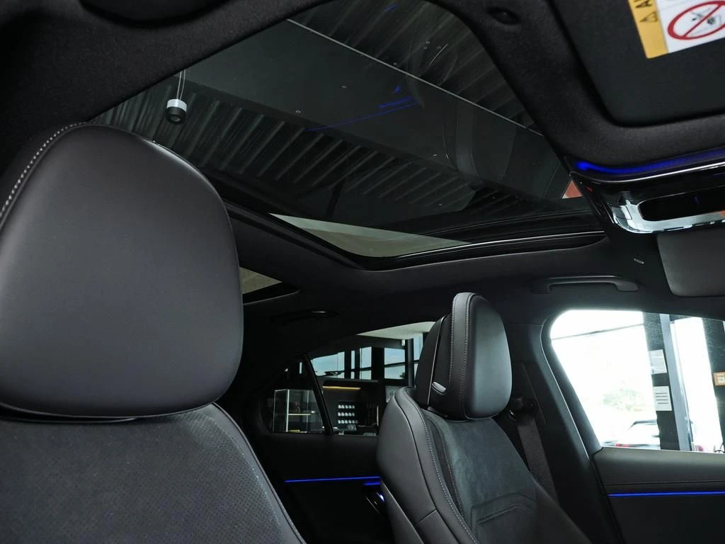 Mercedes-Benz-E-Klasse 300 de-image-14