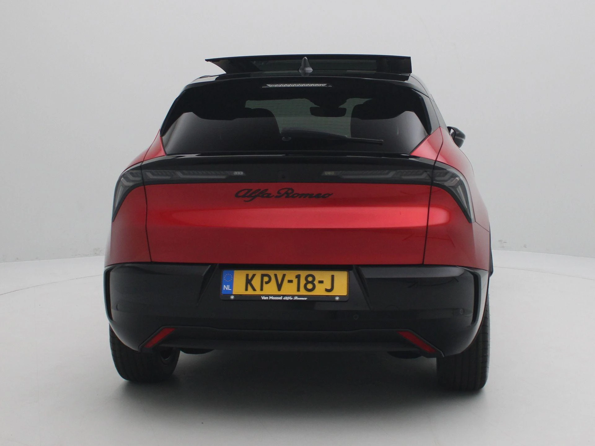 Alfa Romeo Junior Elettrica Ti 54 kWh