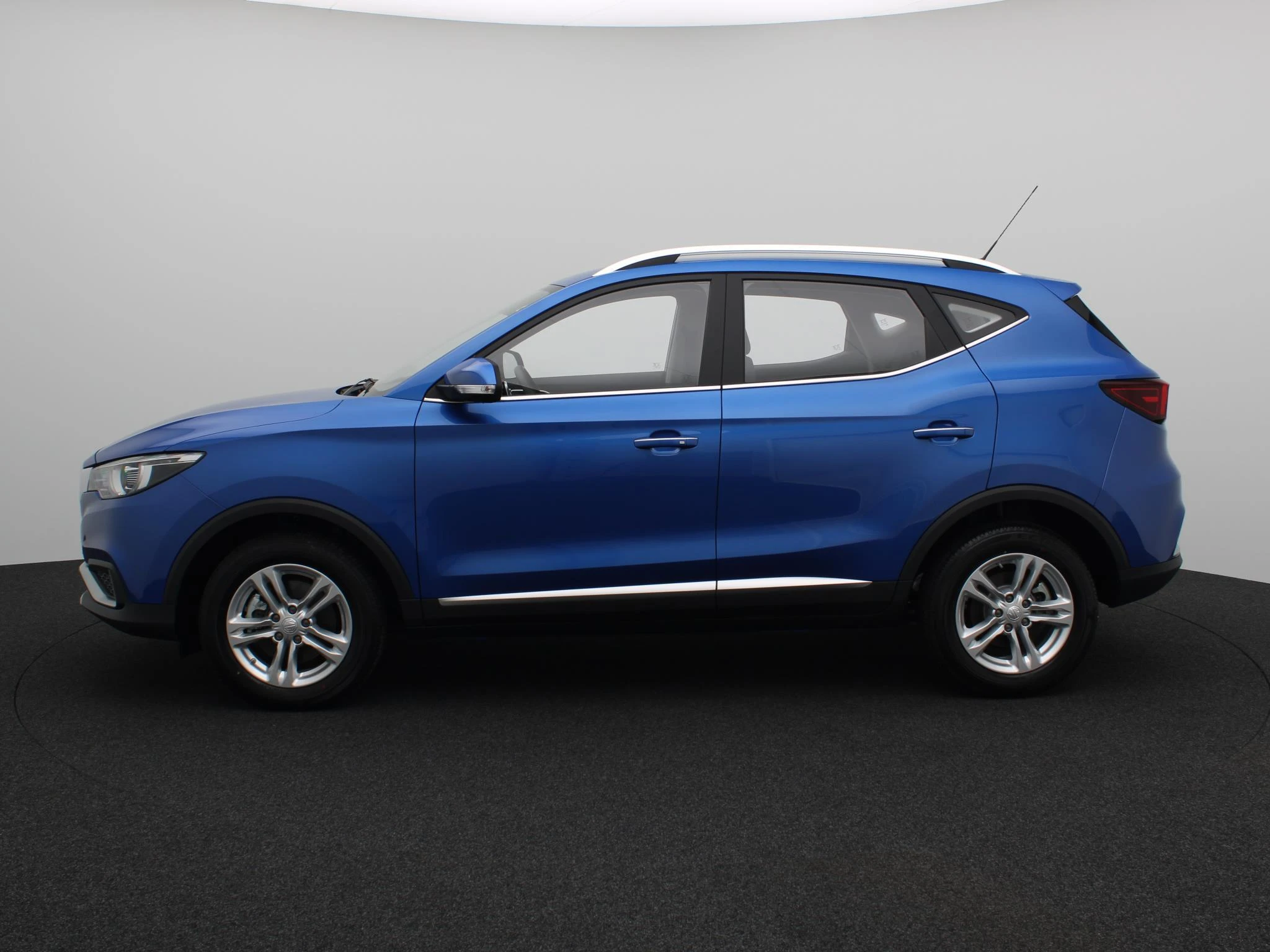 MG-ZS EV-image-4