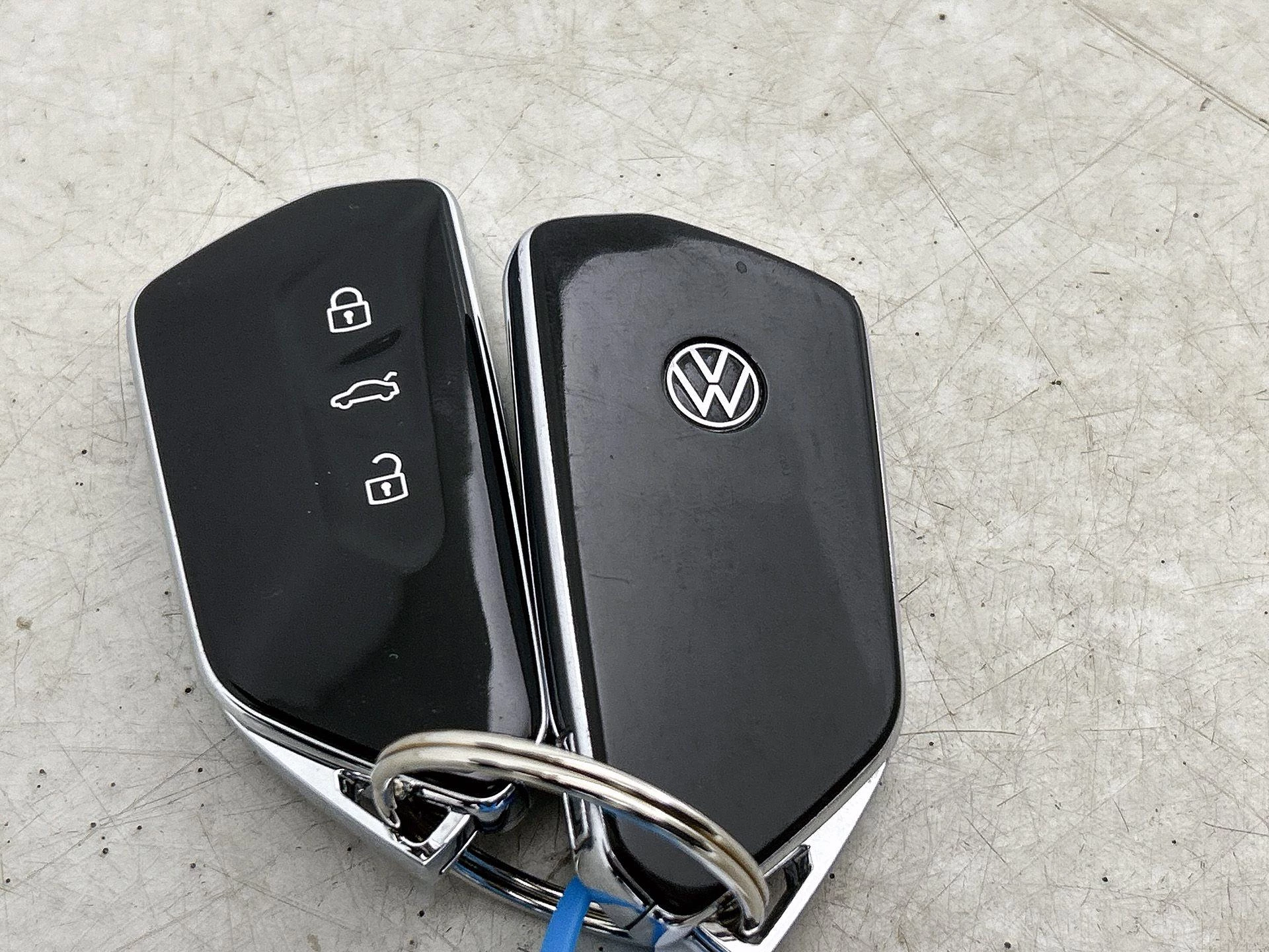 Volkswagen-Golf-image-25