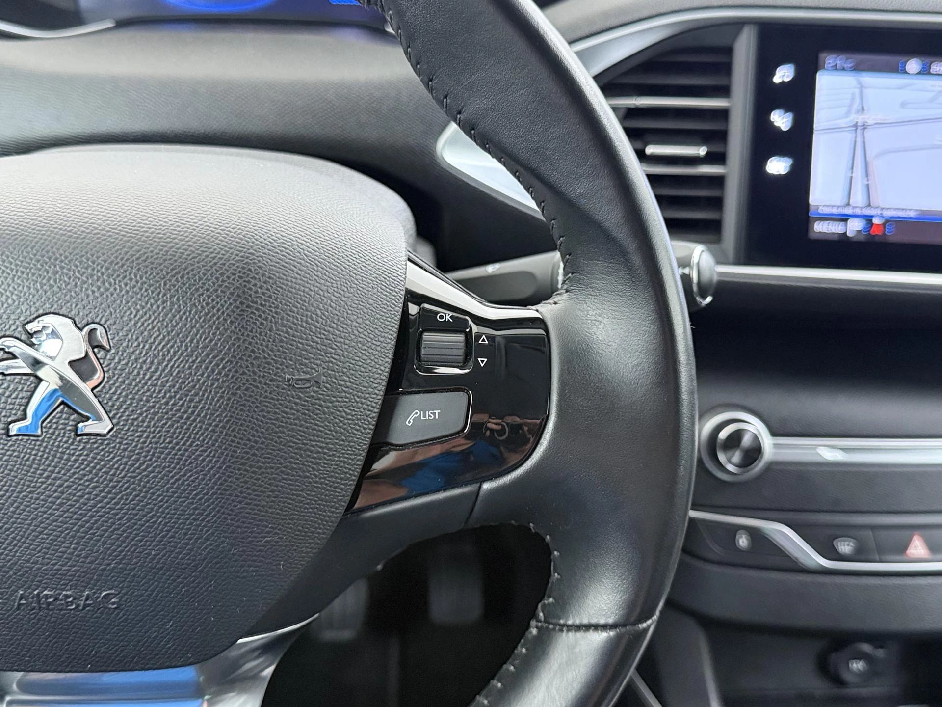 Peugeot-308-image-19