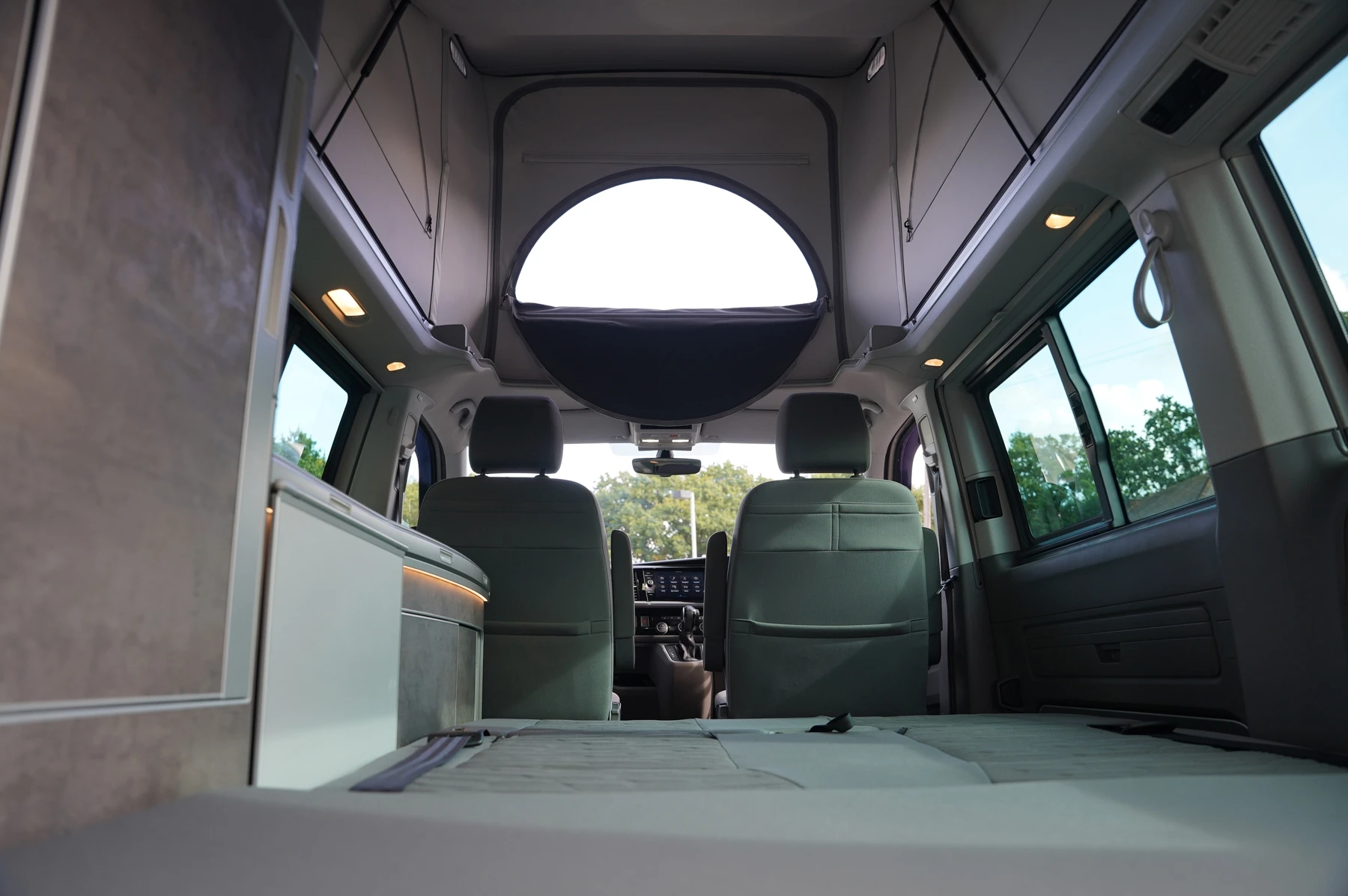 Volkswagen-California-image-11