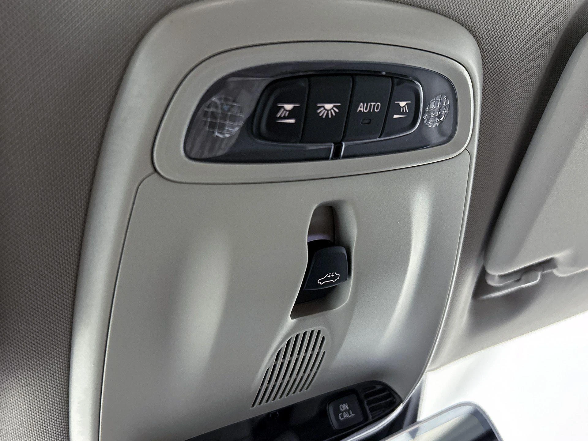 Volvo-V40-image-11