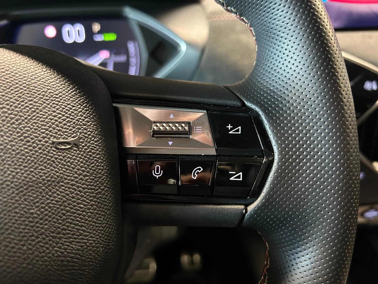 DS DS 3 E-Tense Performance Line+ 54 kWh